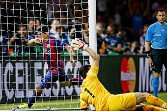 (L-R) Luis Suarez of FC Barcelona scoring 2-1, Gianluigi Buffon of Juventus during the UEFA Champions League  final match between Barcelona and Juventus on June 6, 2015 at the Olympic stadium in Berlin, Germany.(Photo by VI Images via Getty Images)