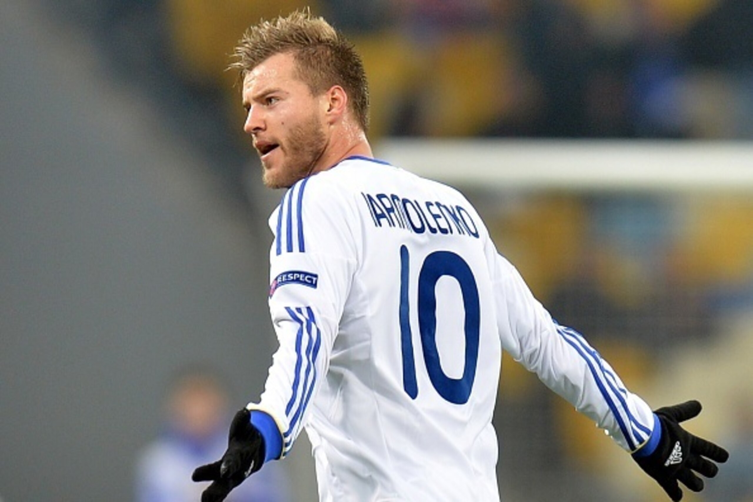 Dynamo Kiev's Ukrainian midfielder Andriy Yarmolenko celebrates after scoring a goal during the UEFA Europa League group G football match between Dynamo Kiev and Thun in Kiev on October 24, 2013. AFP PHOTO/ SERGEI SUPINSKY        (Photo credit should read