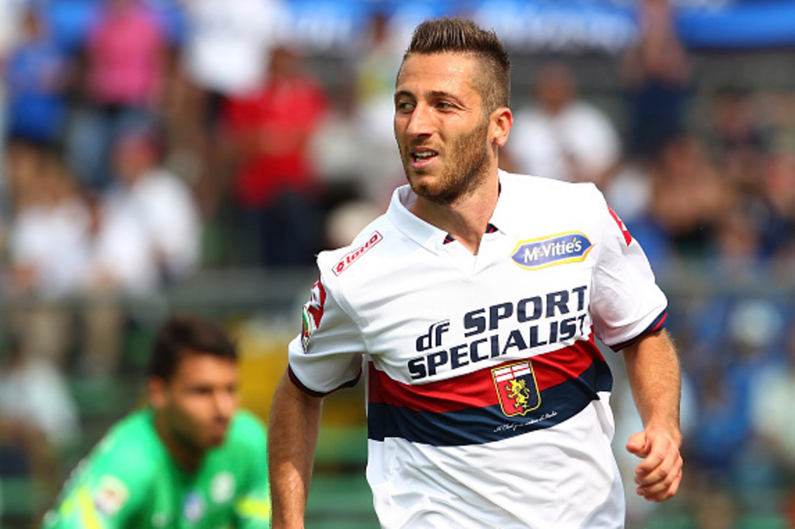 BERGAMO, ITALY - MAY 17:  Andrea Bertolacci of Genoa CFC celebrates his goal during the Serie A match between Atalanta BC and Genoa CFC at Stadio Atleti Azzurri d'Italia on May 17, 2015 in Bergamo, Italy.  (Photo by Marco Luzzani/Getty Images)