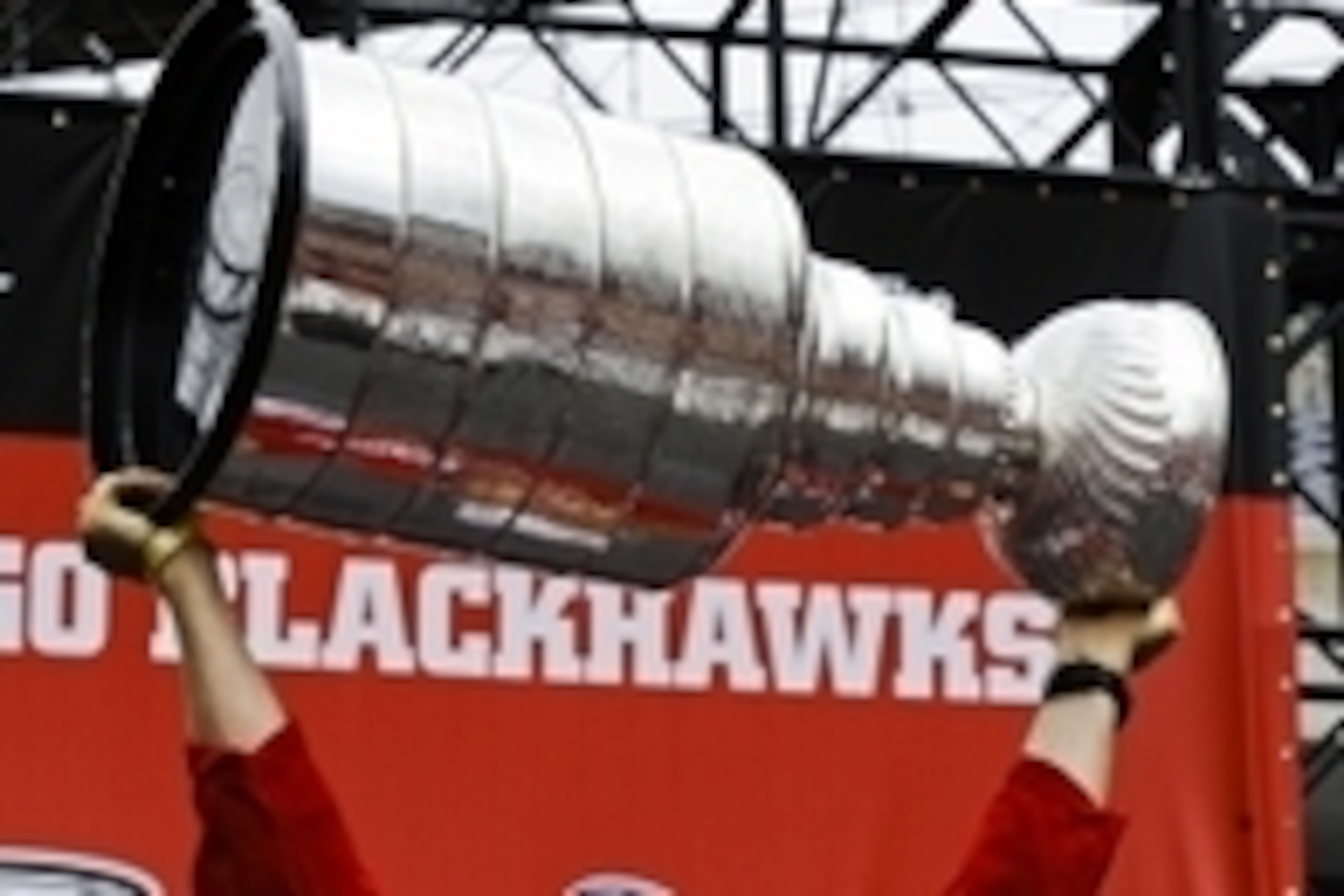 Jun 18, 2015; Chicago, IL, USA; Chicago Blackhawks center Brad Richards (91) holds the Stanley Cup during the 2015 Stanley Cup championship rally at Soldier Field. Mandatory Credit: Matt Marton-USA TODAY Sports Jun 18, 2015; Chicago, IL, USA; Chicago Blackhawks center Brad Richards (91) holds the Stanley Cup during the 2015 Stanley Cup championship rally at Soldier Field. Mandatory Credit: Matt Marton-USA TODAY Sports