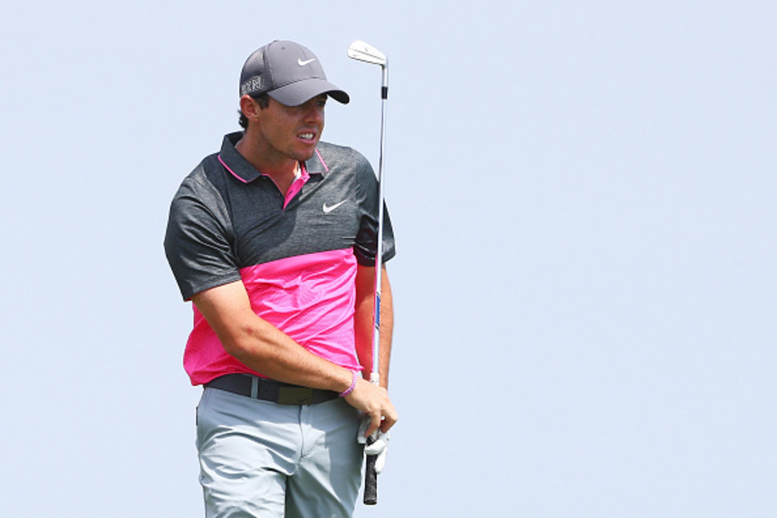 SHEBOYGAN, WI - AUGUST 16:  Rory McIlroy of Northern Ireland watches his tee shot on the third hole during the final round of the 2015 PGA Championship at Whistling Straits on August 16, 2015 in Sheboygan, Wisconsin.  (Photo by Tom Pennington/Getty Images