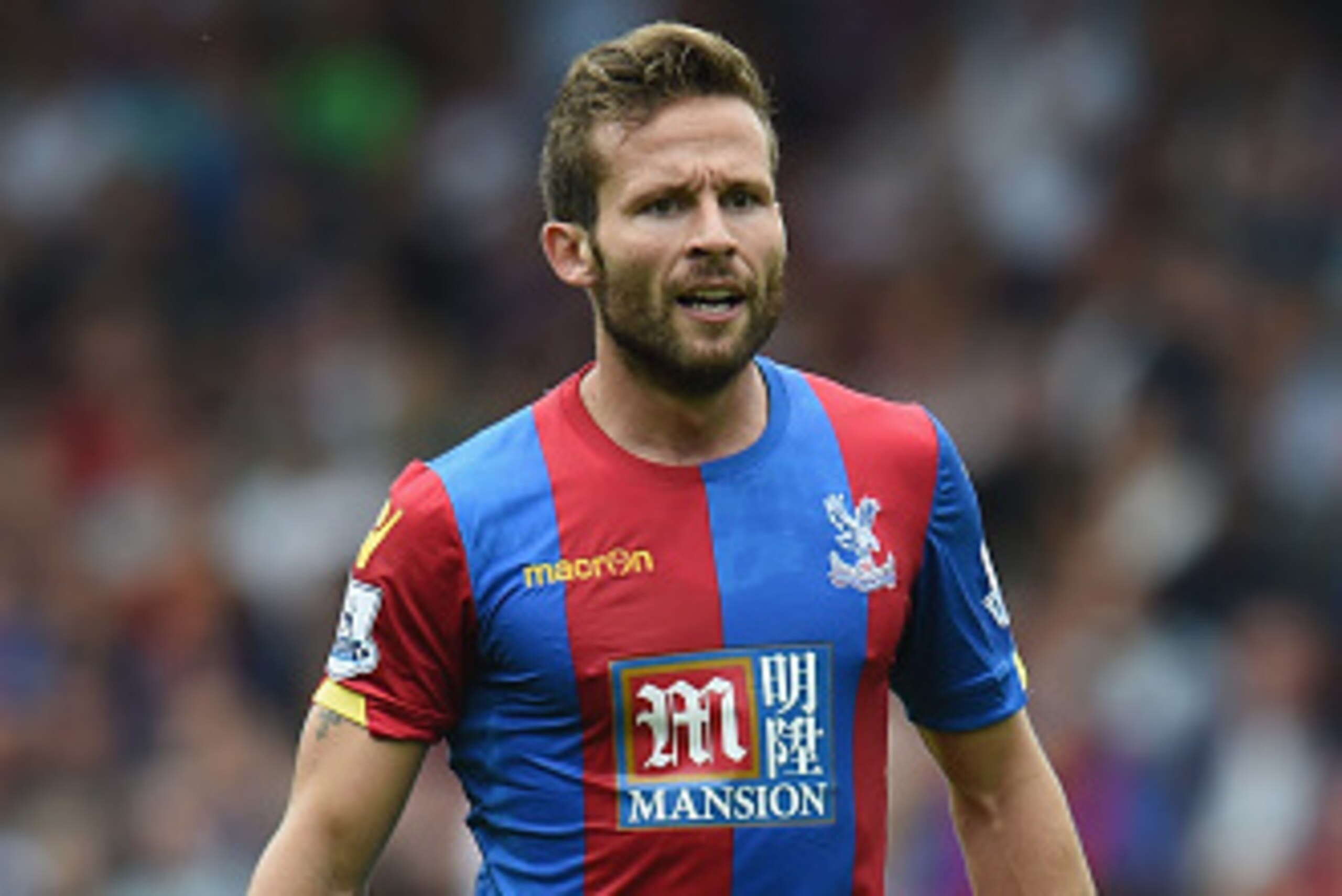 LONDON, ENGLAND - AUGUST 16:  Yohan Cabaye of Palace in action during the Barclays Premier League match between Crystal Palace and Arsenal on August 16, 2015 in London, United Kingdom.  (Photo by Michael Regan/Getty Images)