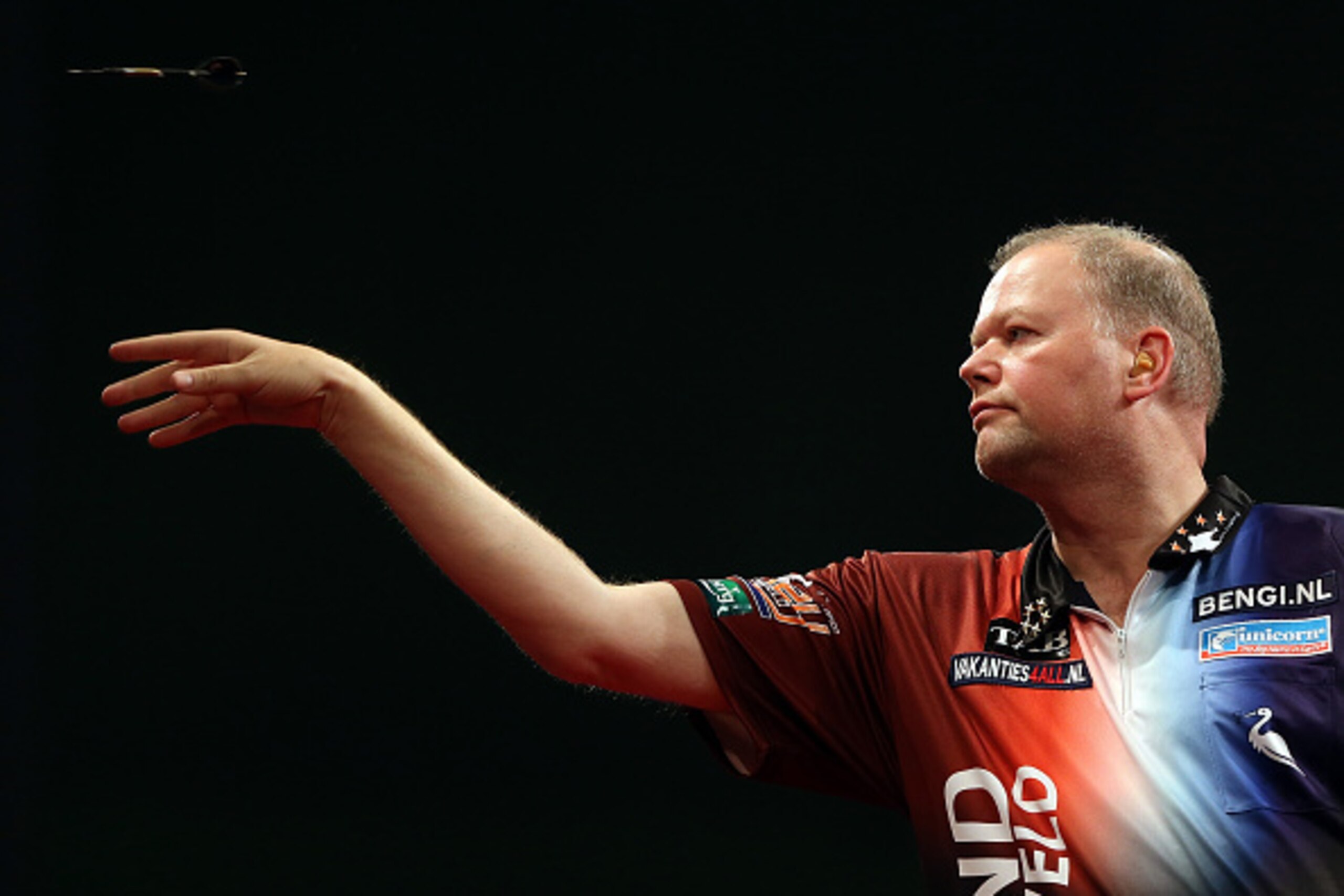 AUCKLAND, NEW ZEALAND - AUGUST 30:  Raymond van Barneveld in action against Adrian Lewis in the final match during the Auckland Darts Masters at The Trusts Arena on August 30, 2015 in Auckland, New Zealand.  (Photo by Michael Bradley/Getty Images)