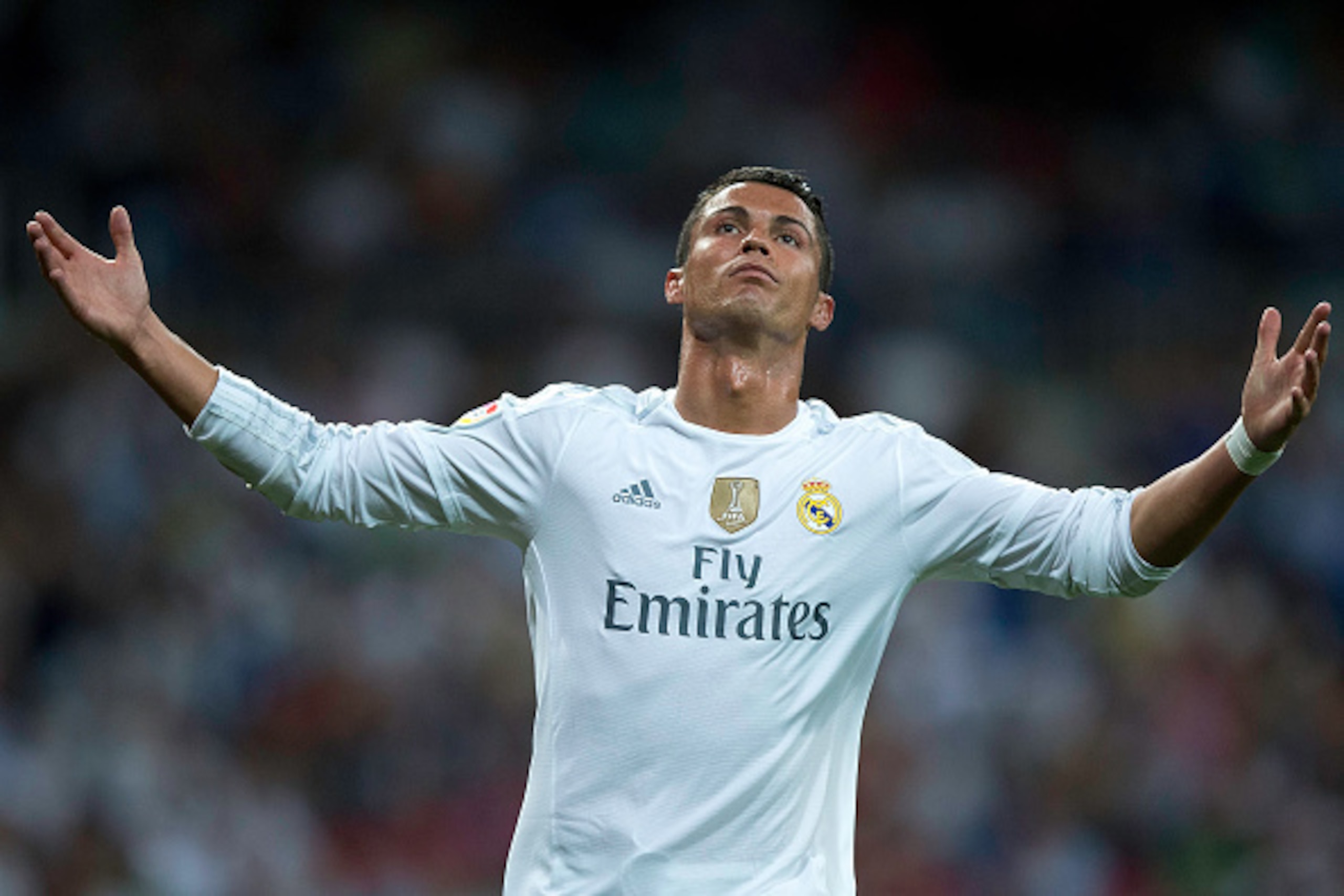 MADRID, SPAIN - AUGUST 29:  Cristiano Ronaldo of Real Madrid CF reacts as he fail to score during the La Liga match between Real Madrid CF and Real Betis Balompie at Estadio Santiago Bernabeu on August 29, 2015 in Madrid, Spain.  (Photo by Gonzalo Arroyo 