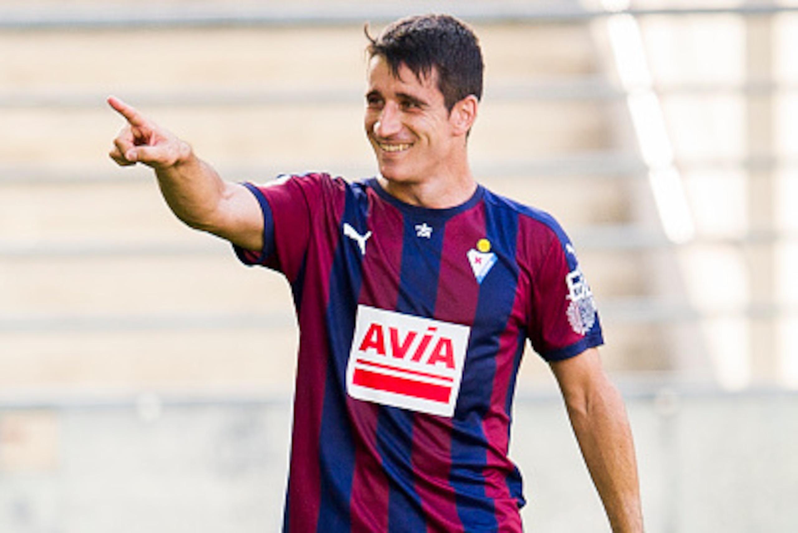 EIBAR, SPAIN - AUGUST 30:  Saul Berjon of SD Eibar celebrates after scoring during the La Liga match between SD Eibar and Athletic Club at Ipurua Municipal Stadium on August 30, 2015 in Eibar, Spain.  (Photo by Juan Manuel Serrano Arce/Getty Images)