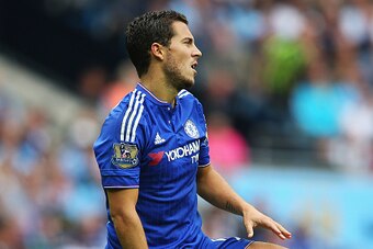 MANCHESTER, ENGLAND - AUGUST 16: Eden Hazard of Chelsea looks dejected during the Barclays Premier League match between Manchester City and Chelsea at the Etihad Stadium on August 16, 2015 in Manchester, England.  (Photo by Alex Livesey/Getty Images)