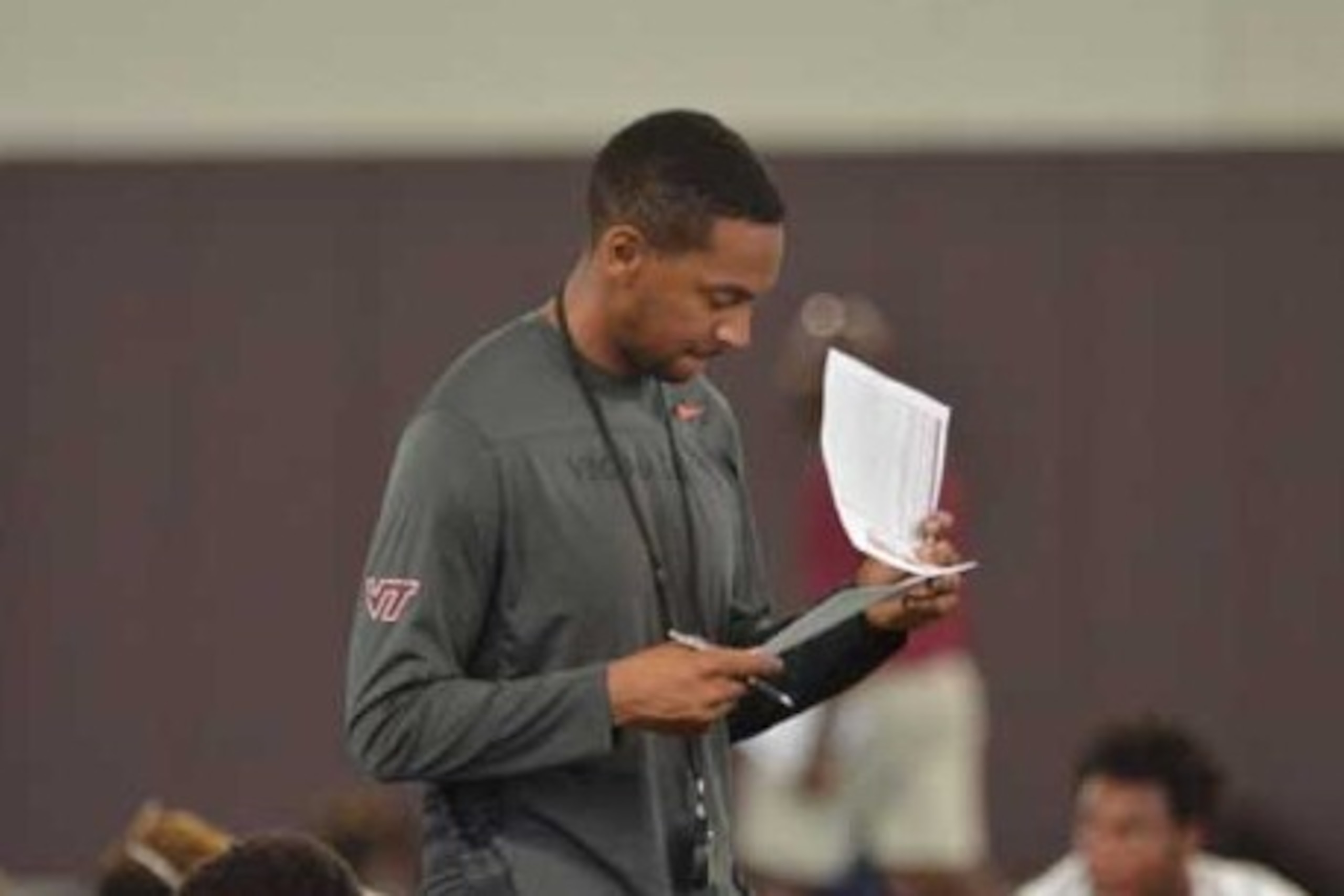 WRs coach Zohn Burden