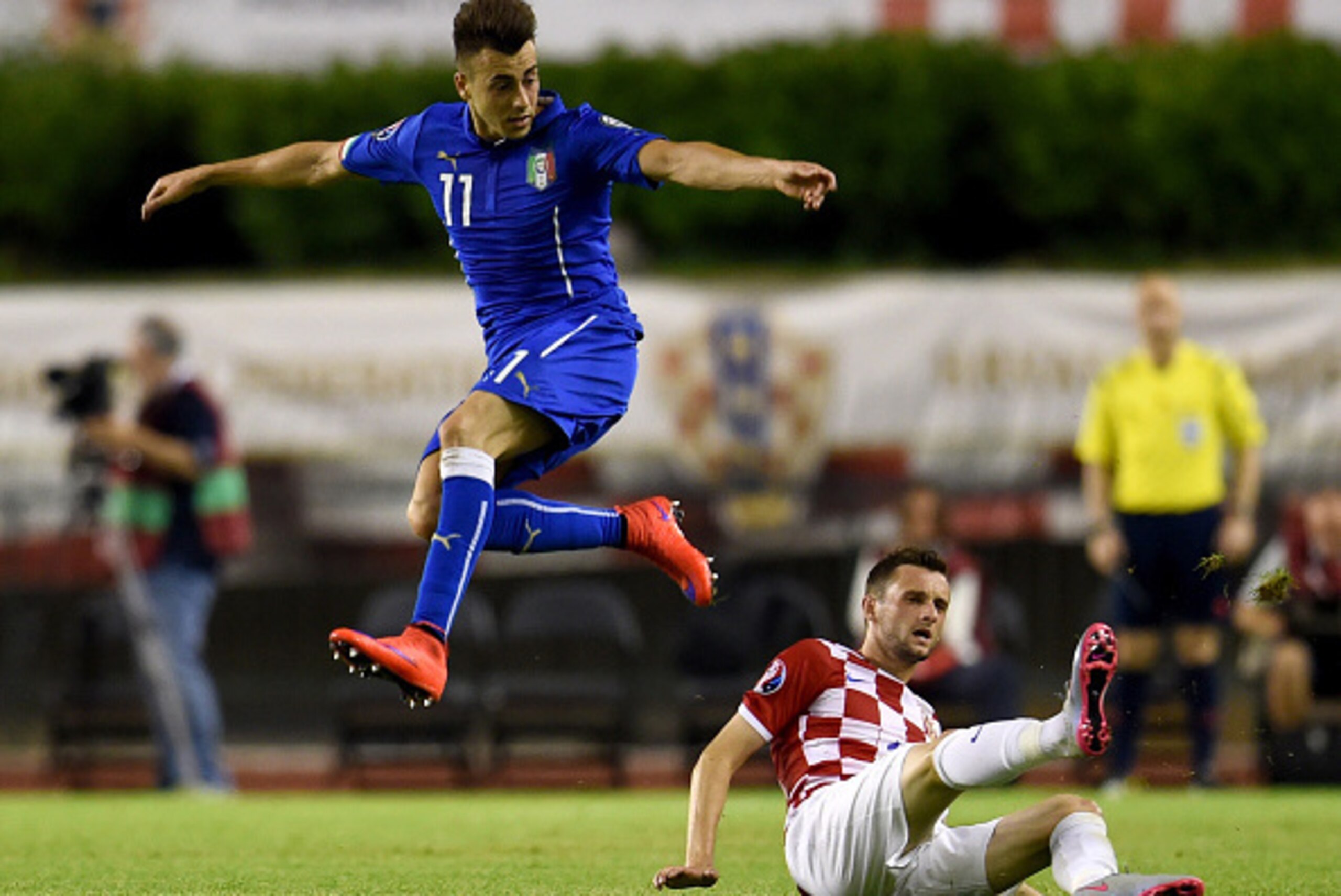 SPLIT, CROATIA - JUNE 12:  Stephan El Shaarawy of Italy #11 and Marcelo Brozovic of Croatia compete during the UEFA Euro 2016 Qualifier between Croatia and Italy on June 12, 2015 in Split, Croatia.  (Photo by Claudio Villa/Getty Images)