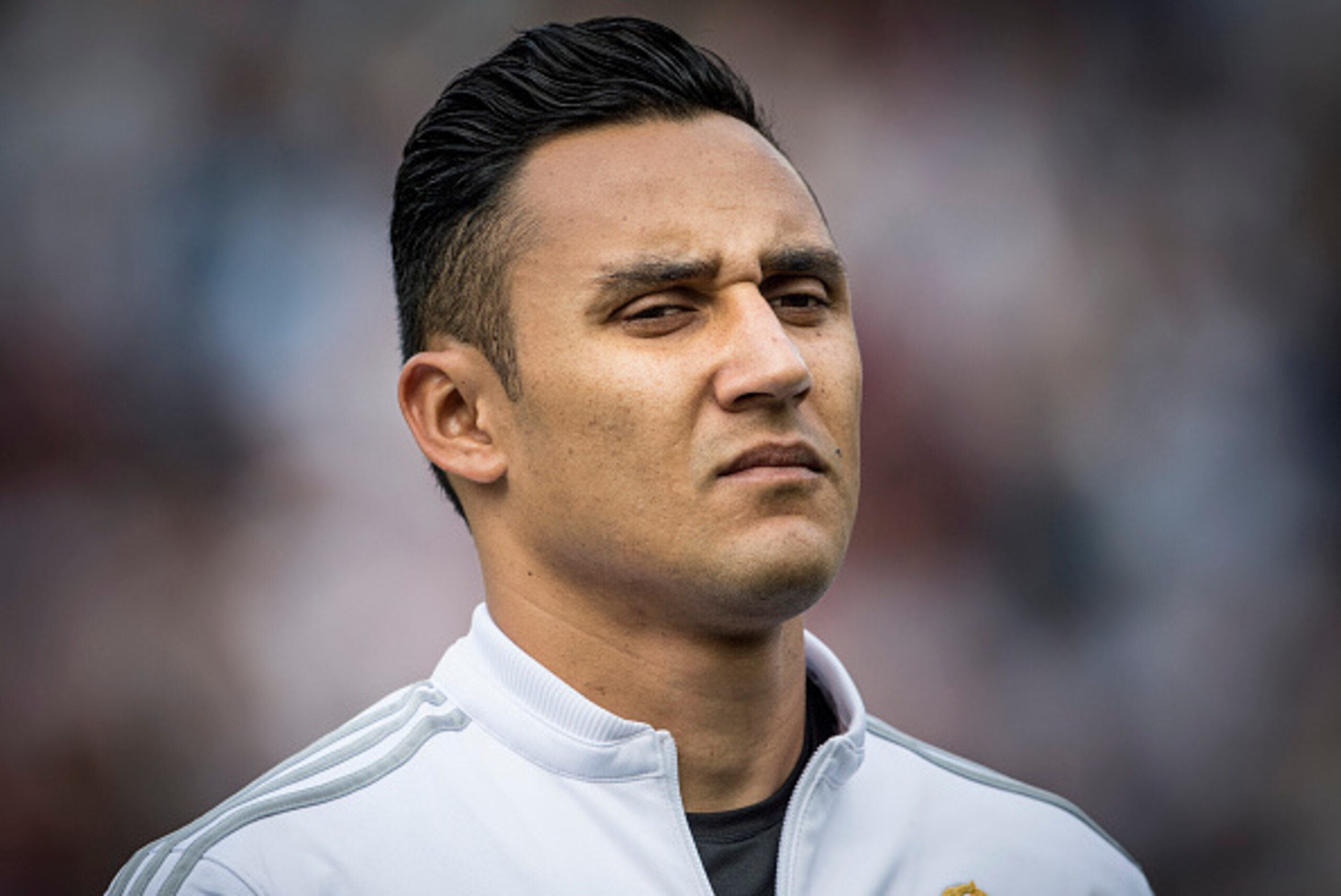 OSLO, NORWAY - August 9: Keylor Navas of Real Madrid before  Pre-season Friendly  match between Vaalerenga and Real Madrid at Ullevaal Stadion on August  9, 2015 in Oslo, Norway.  (Photo by Trond Tandberg/Getty Images)