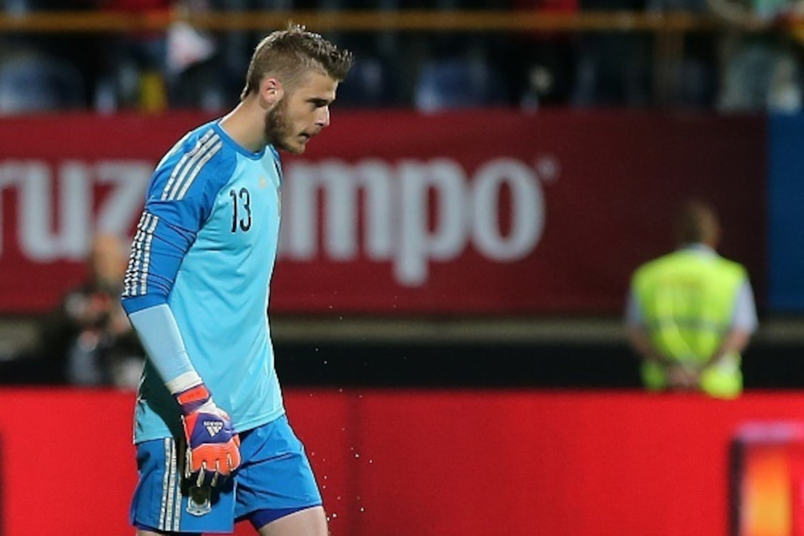 Spain's goalkeeper De Gea looks walks after the friendly football match Spain vs Costa Rica at the Reino de Leon stadium in Leon on June 11, 2015. AFP PHOTO/ CESAR MANSO        (Photo credit should read CESAR MANSO/AFP/Getty Images)