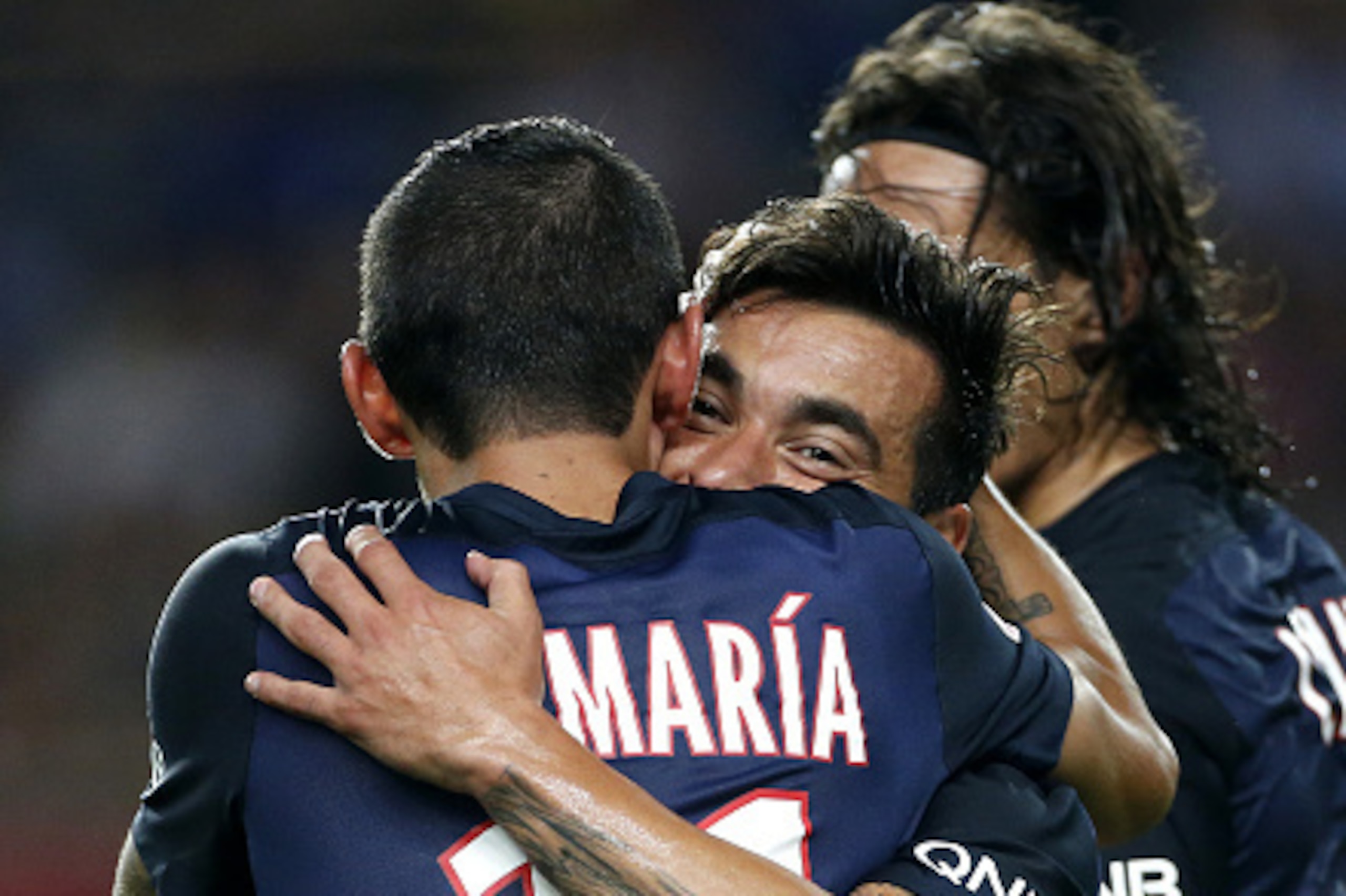 MONACO - AUGUST 30: Ezequiel Lavezzi of PSG celebrates his goal with Angel Di Maria of PSG during the French Ligue 1 match between AS Monaco and Paris Saint-Germain at Stade Louis II on August 30, 2015 in Monaco. (Photo by Jean Catuffe/Getty Images) MONACO - AUGUST 30: Ezequiel Lavezzi of PSG celebrates his goal with Angel Di Maria of PSG during the French Ligue 1 match between AS Monaco and Paris Saint-Germain at Stade Louis II on August 30, 2015 in Monaco. (Photo by Jean Catuffe/Getty Images)