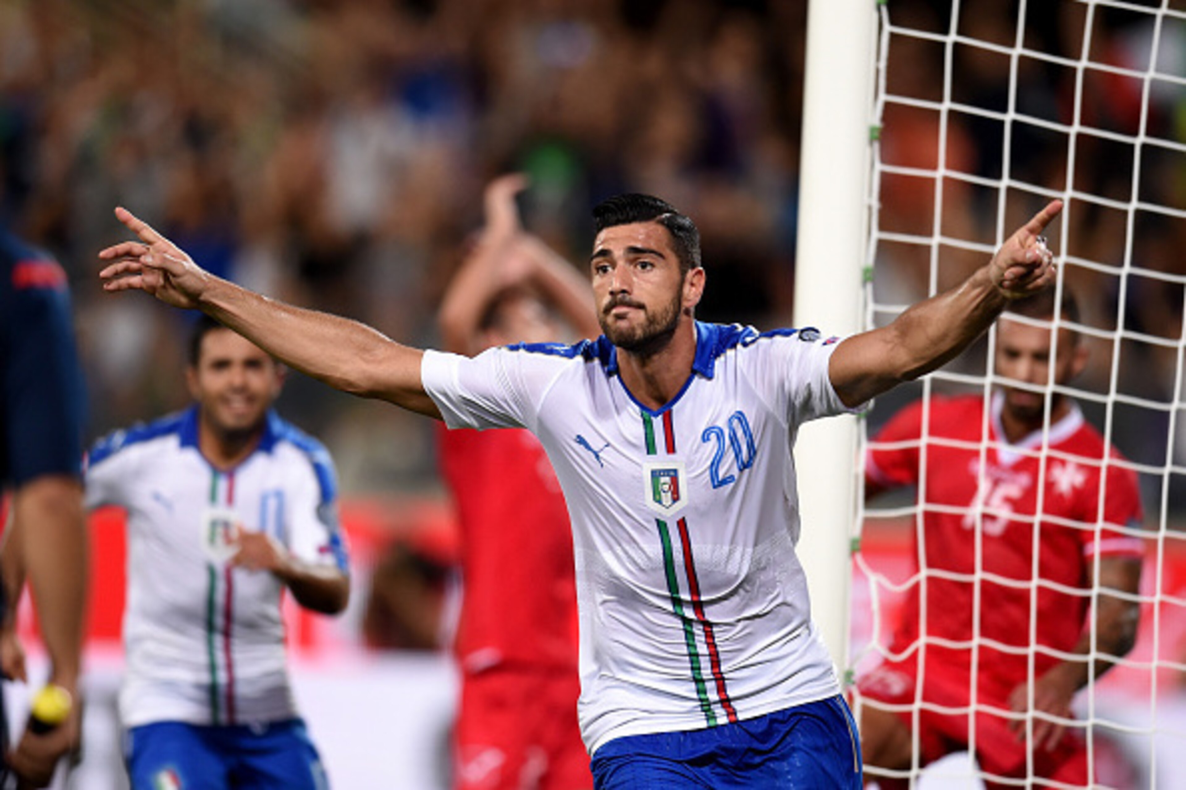 FLORENCE, ITALY - SEPTEMBER 03:  Graziano Pelle of Italy celebrates after scoring the opening goal during the EURO 2016 Group H Qualifier match between Italy and Malta during the UEFA EURO 2016 qualifier between Italy and Malta on September 3, 2015 in Flo