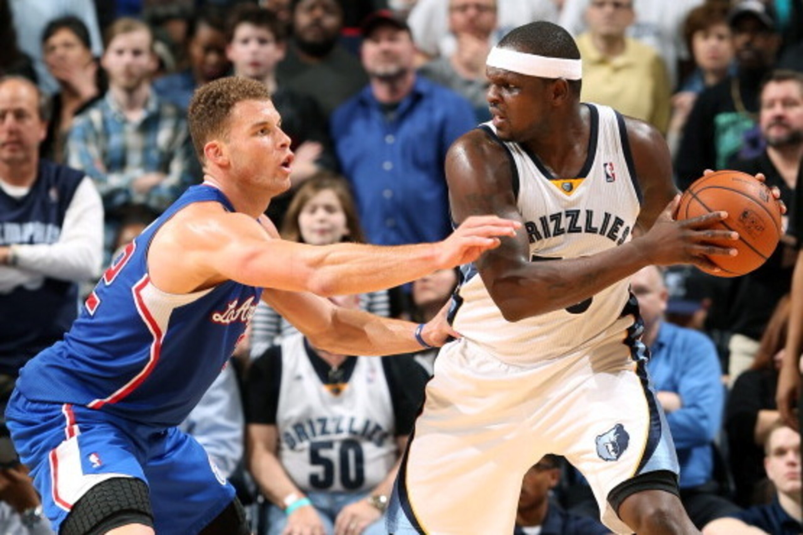 MEMPHIS, TN - FEBRUARY 21: Zach Randolph #50 of the Memphis Grizzlies handles the ball against Blake Griffin #32 of the Los Angeles Clippers on February 21, 2014 at FedExForum in Memphis, Tennessee. NOTE TO USER: User expressly acknowledges and agrees tha