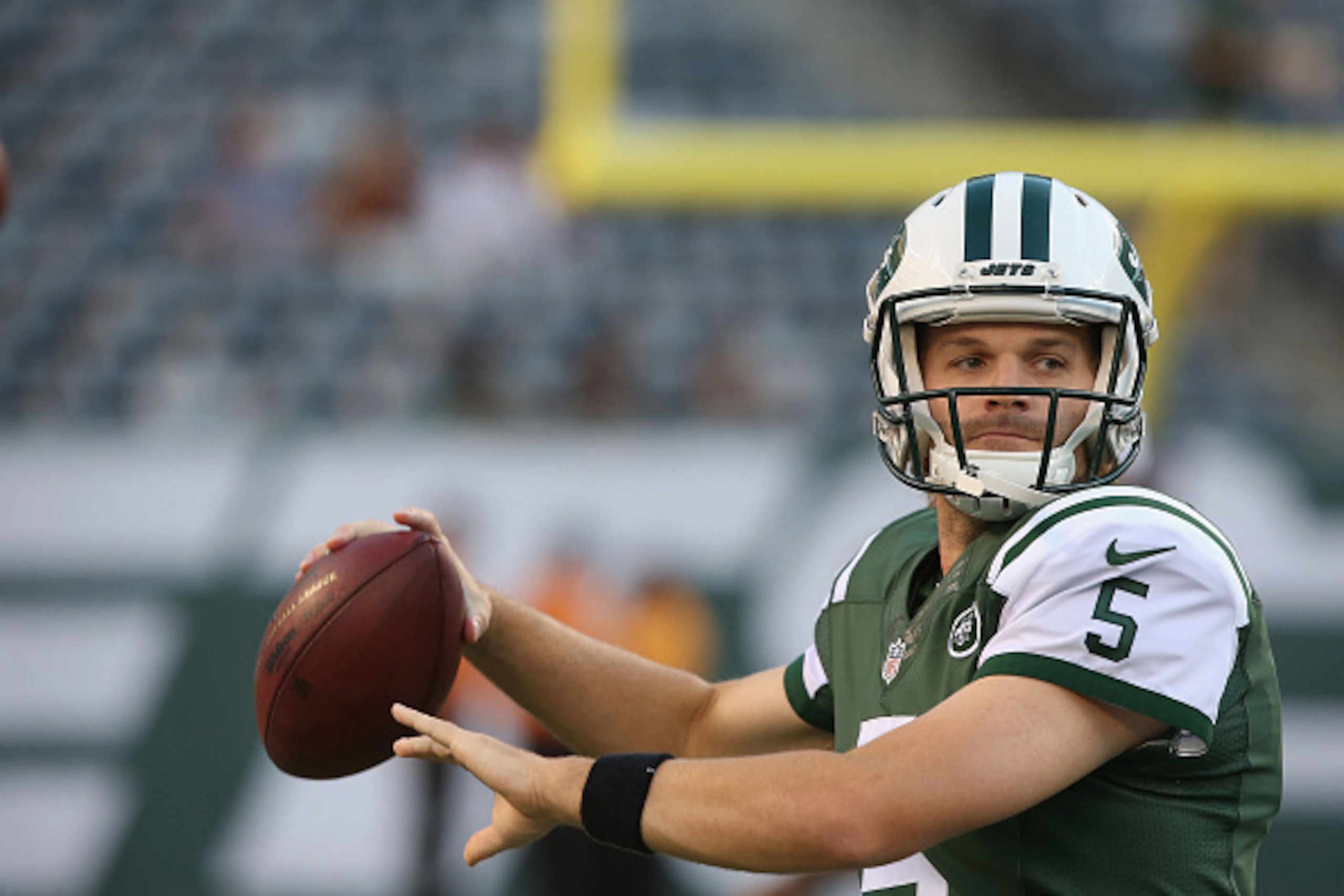 EAST RUTHERFORD, NJ - AUGUST 21: Quarterback Matt Flynn #5 of the New York Jets warms up for the game against the Atlanta Falcons at MetLife Stadium on August 21, 2015 in East Rutherford, New Jersey. (Photo by Al Pereira/Getty Images for New York Jets)