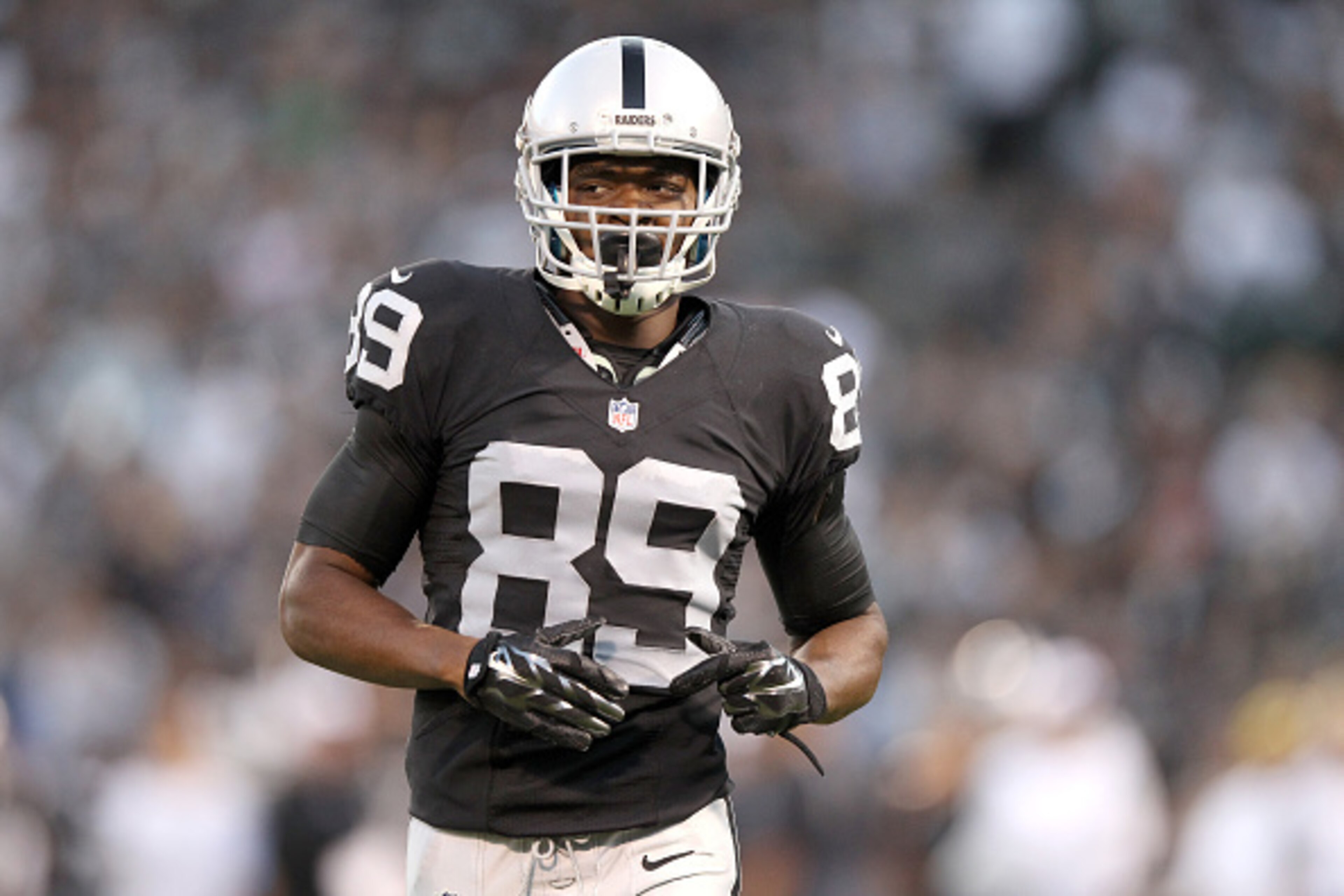 OAKLAND, CA - AUGUST 14: Amari Cooper #89 of the Oakland Raiders in action during their game against the St. Louis Rams at O.co Coliseum on August 14, 2015 in Oakland, California. (Photo by Ezra Shaw/Getty Images) OAKLAND, CA - AUGUST 14: Amari Cooper #89 of the Oakland Raiders in action during their game against the St. Louis Rams at O.co Coliseum on August 14, 2015 in Oakland, California. (Photo by Ezra Shaw/Getty Images)