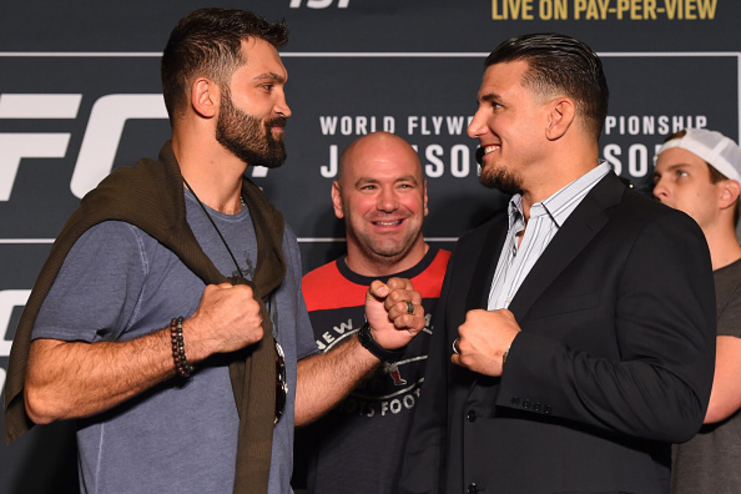 LAS VEGAS, NV - SEPTEMBER 03: (L-R) Opponents Andrei Arlovski of Belarus and Frank Mir face off during the UFC 191 Ultimate Media Day at MGM Grand Hotel & Casino on September 3, 2015 in Las Vegas, Nevada. (Photo by Josh Hedges/Zuffa LLC/Zuffa LLC via Get LAS VEGAS, NV - SEPTEMBER 03: (L-R) Opponents Andrei Arlovski of Belarus and Frank Mir face off during the UFC 191 Ultimate Media Day at MGM Grand Hotel & Casino on September 3, 2015 in Las Vegas, Nevada. (Photo by Josh Hedges/Zuffa LLC/Zuffa LLC via Get