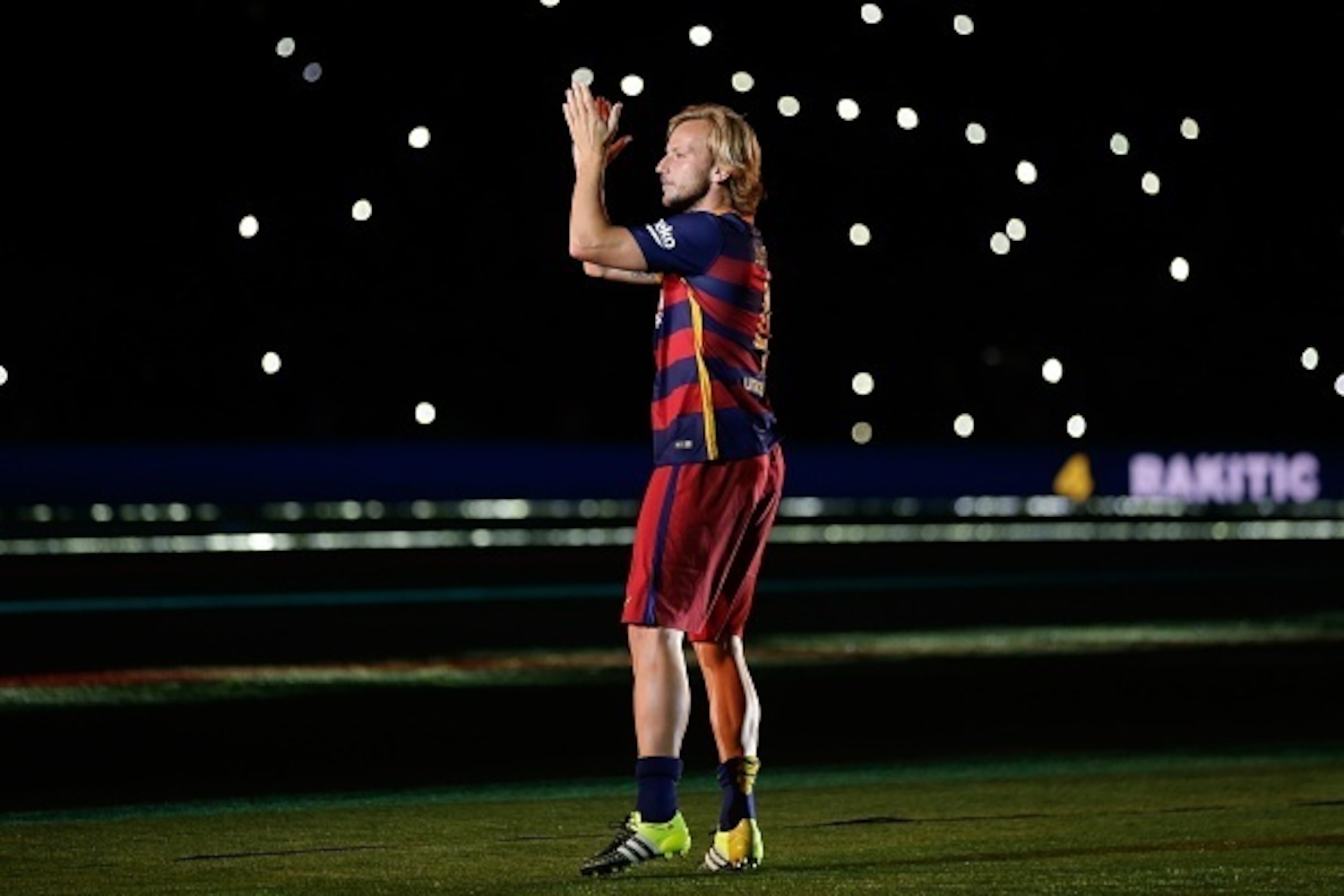 Ivan Rakitic of FC Barcelona during the Joan Gamper Trophy match between Barcelona and AS Roma on August 5, 2015 at the Camp Nou stadium in Barcelona, Spain.(Photo by VI Images via Getty Images) Ivan Rakitic of FC Barcelona during the Joan Gamper Trophy match between Barcelona and AS Roma on August 5, 2015 at the Camp Nou stadium in Barcelona, Spain.(Photo by VI Images via Getty Images)