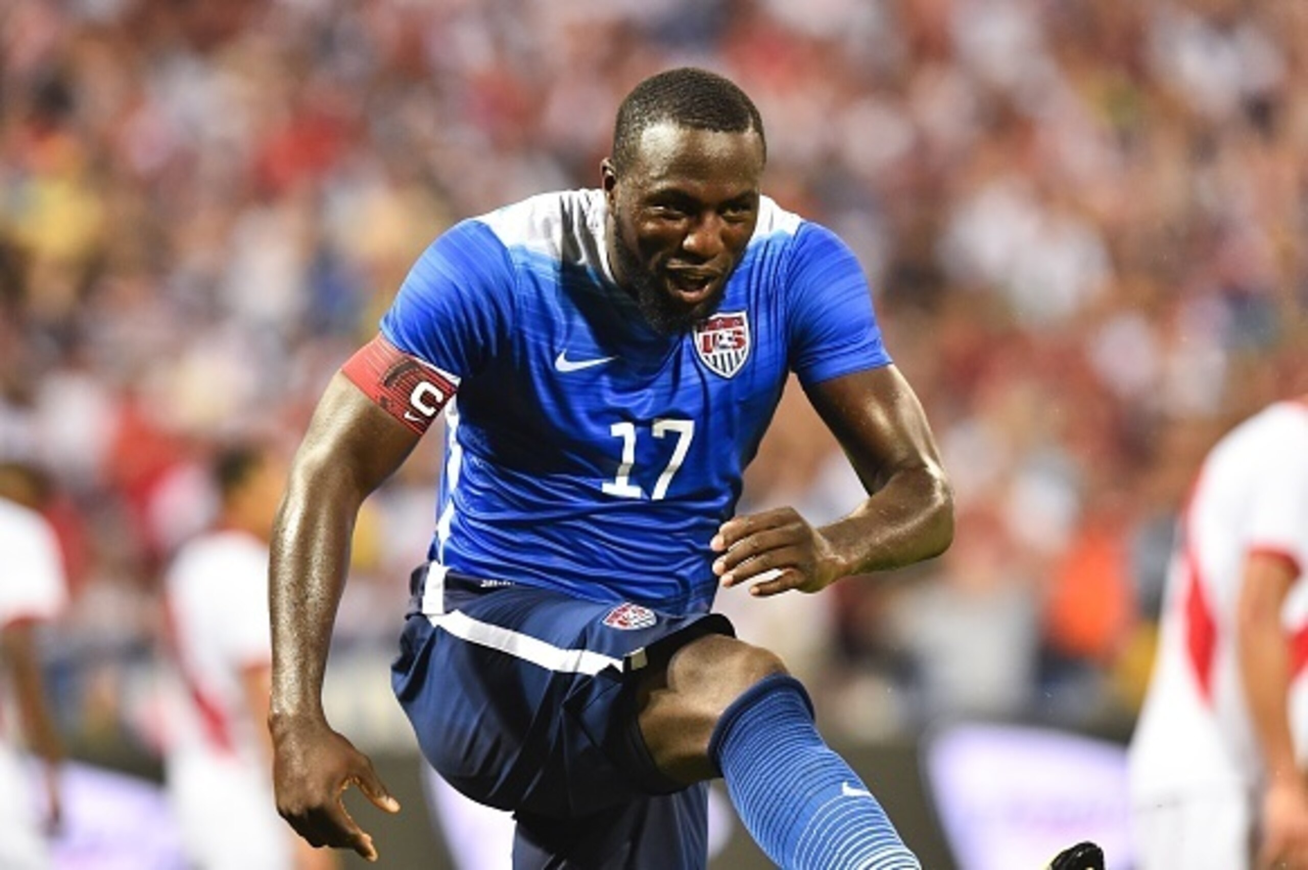 Jozy Altidore of the US celebrates after scoring his second goal against Peru during an international friendly football match at RFK Stadium in Washington, DC, on September 4, 2015.   AFP PHOTO/NICHOLAS KAMM        (Photo credit should read NICHOLAS KAMM/