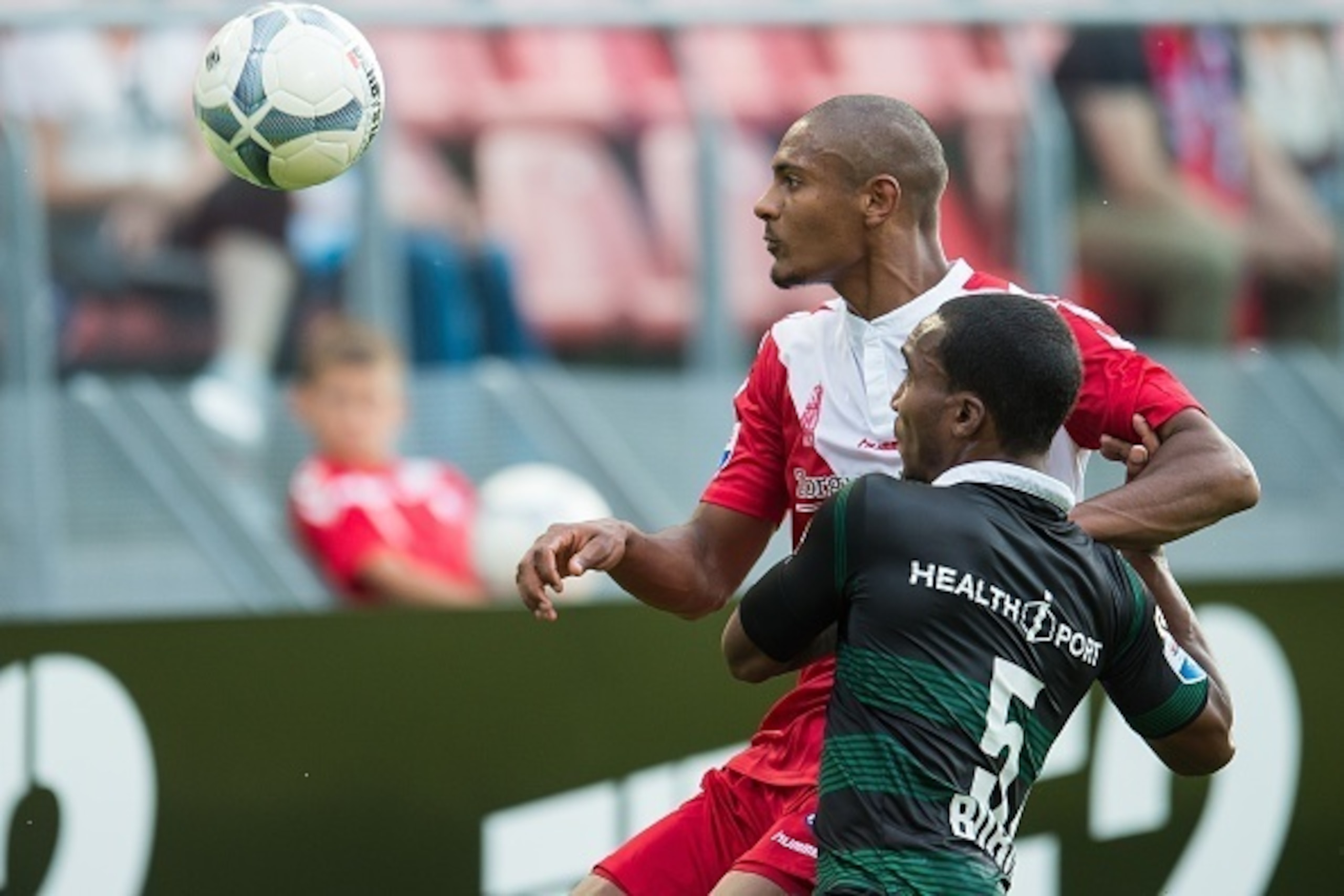 (L-R) Sebastien Haller of FC Utrecht, Lorenzo Burnet of FC Groningen during the Dutch Eredivisie match between FC Utrecht and FC Groningen at the Galgenwaard Stadium on August 29, 2015 in Utrecht, The Netherlands(Photo by VI Images via Getty Images) (L-R) Sebastien Haller of FC Utrecht, Lorenzo Burnet of FC Groningen during the Dutch Eredivisie match between FC Utrecht and FC Groningen at the Galgenwaard Stadium on August 29, 2015 in Utrecht, The Netherlands(Photo by VI Images via Getty Images)