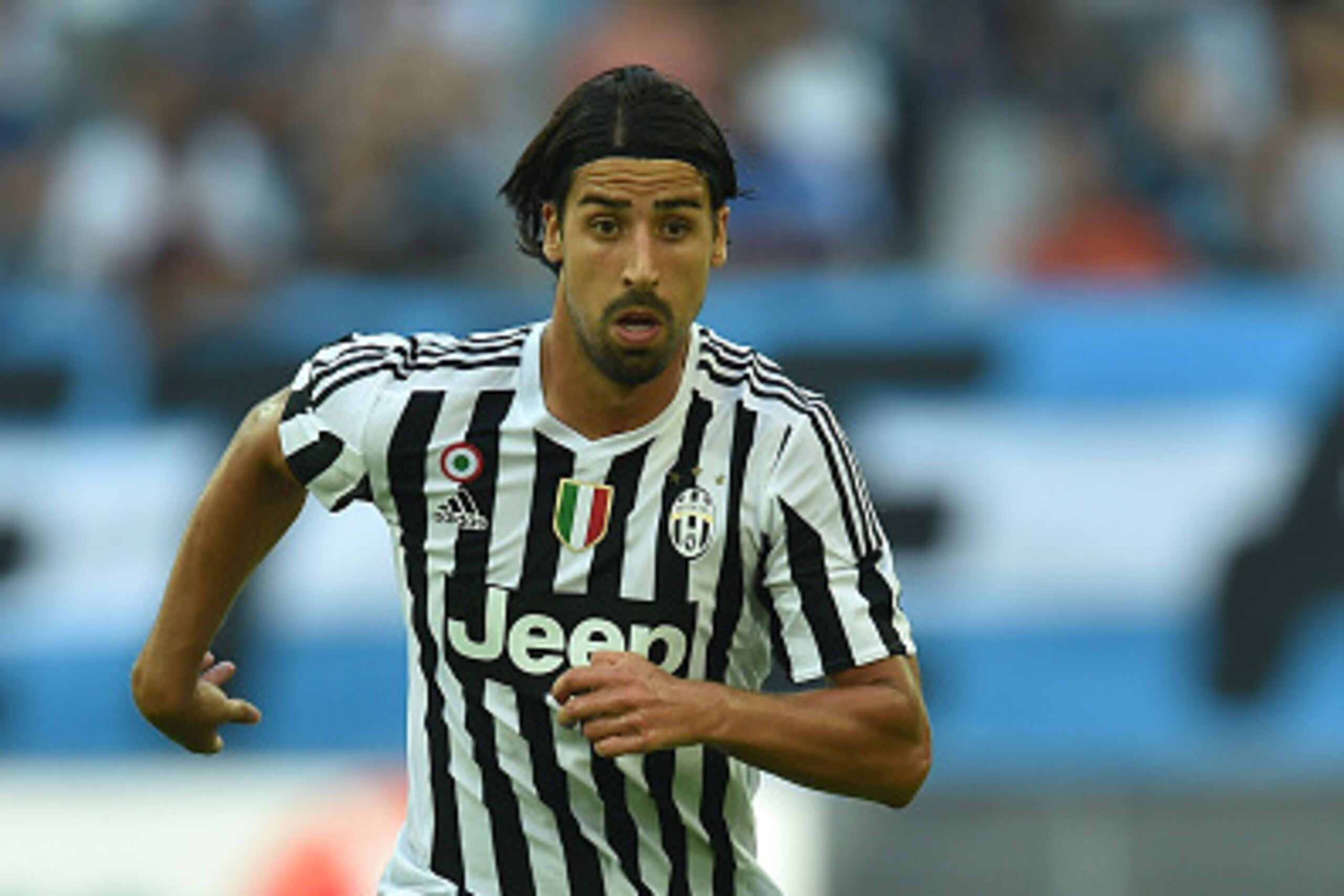 MARSEILLE, FRANCE - AUGUST 01:  Sami Khedira of Juventus FC in action during the preseason friendly match between Olympique de Marseille and Juventus FC at Stade Velodrome on August 1, 2015 in Marseille, France.  (Photo by Valerio Pennicino/Getty Images)
