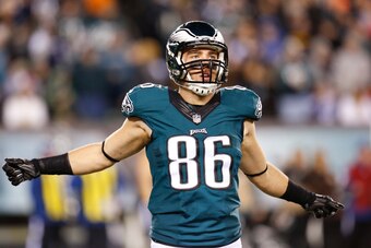 Dec 14, 2014; Philadelphia, PA, USA; Philadelphia Eagles tight end Zach Ertz (86) in a game against the Dallas Cowboys at Lincoln Financial Field. The Cowboys defeated the Eagles 38-27. Mandatory Credit: Bill Streicher-USA TODAY Sports