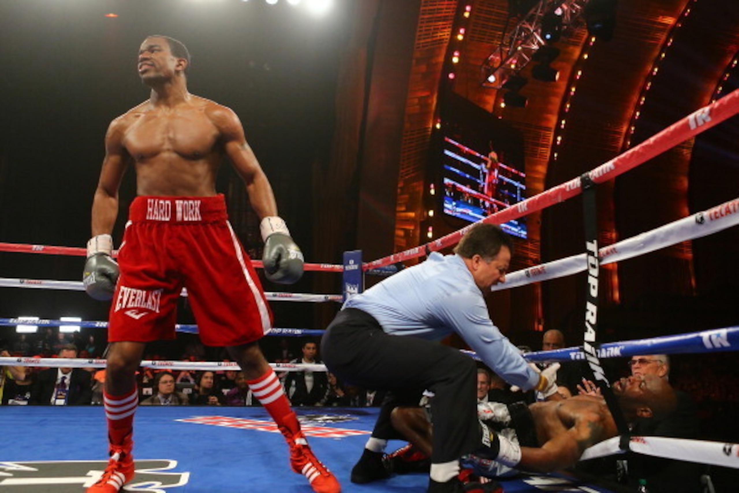 NEW YORK, NY - APRIL 13:  Jesse Hart knocks out Marlon Farr during their bout at Radio City Music Hall on April 13, 2013 in New York City.  (Photo by Al Bello/Getty Images)