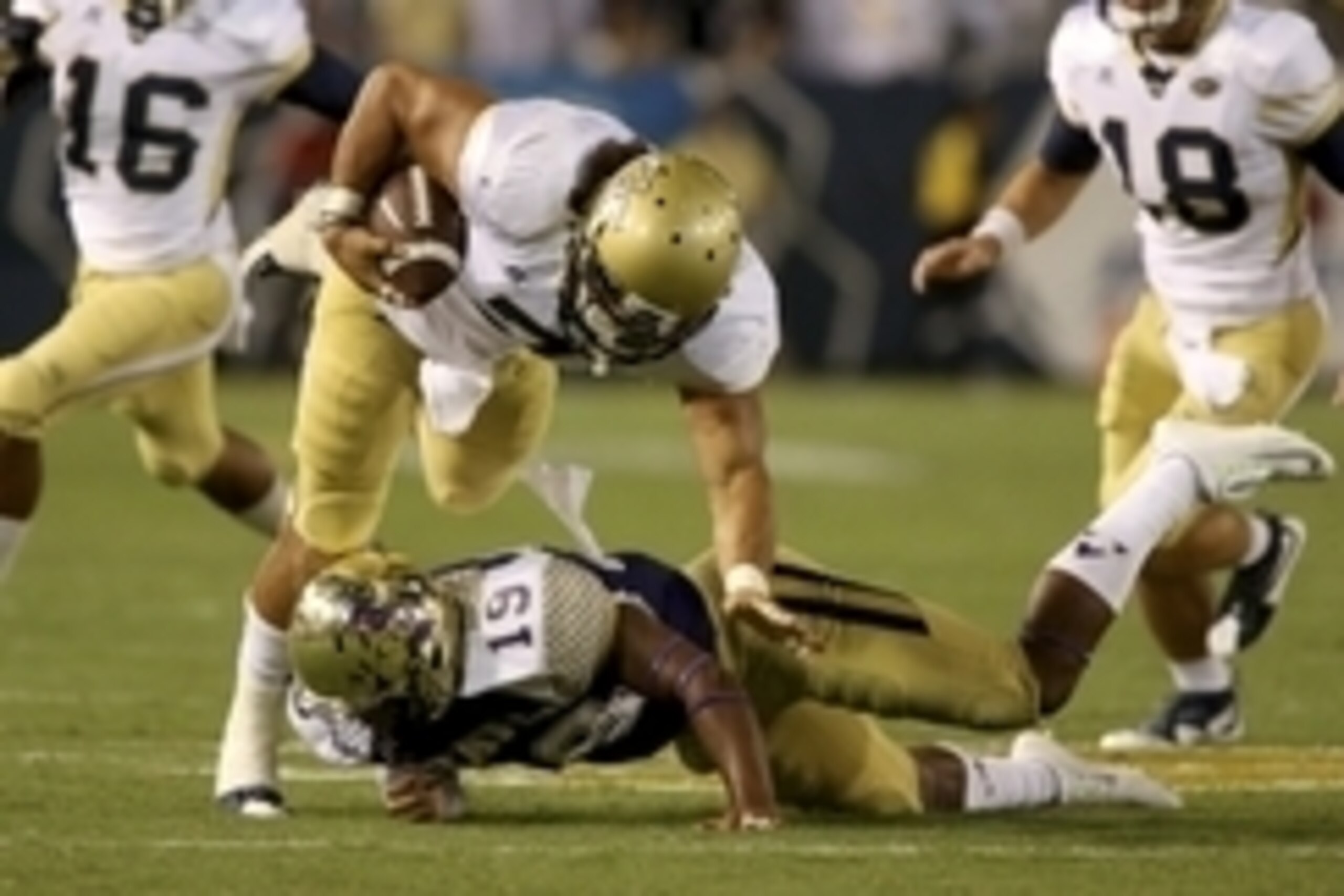 Sep 3, 2015; Atlanta, GA, USA; Georgia Tech Yellow Jackets running back Patrick Skov (7) runs for a first down against Alcorn State Braves defensive back Anthony Williams Jr. (19) in the third quarter of their game at Bobby Dodd Stadium. Georgia Tech won 