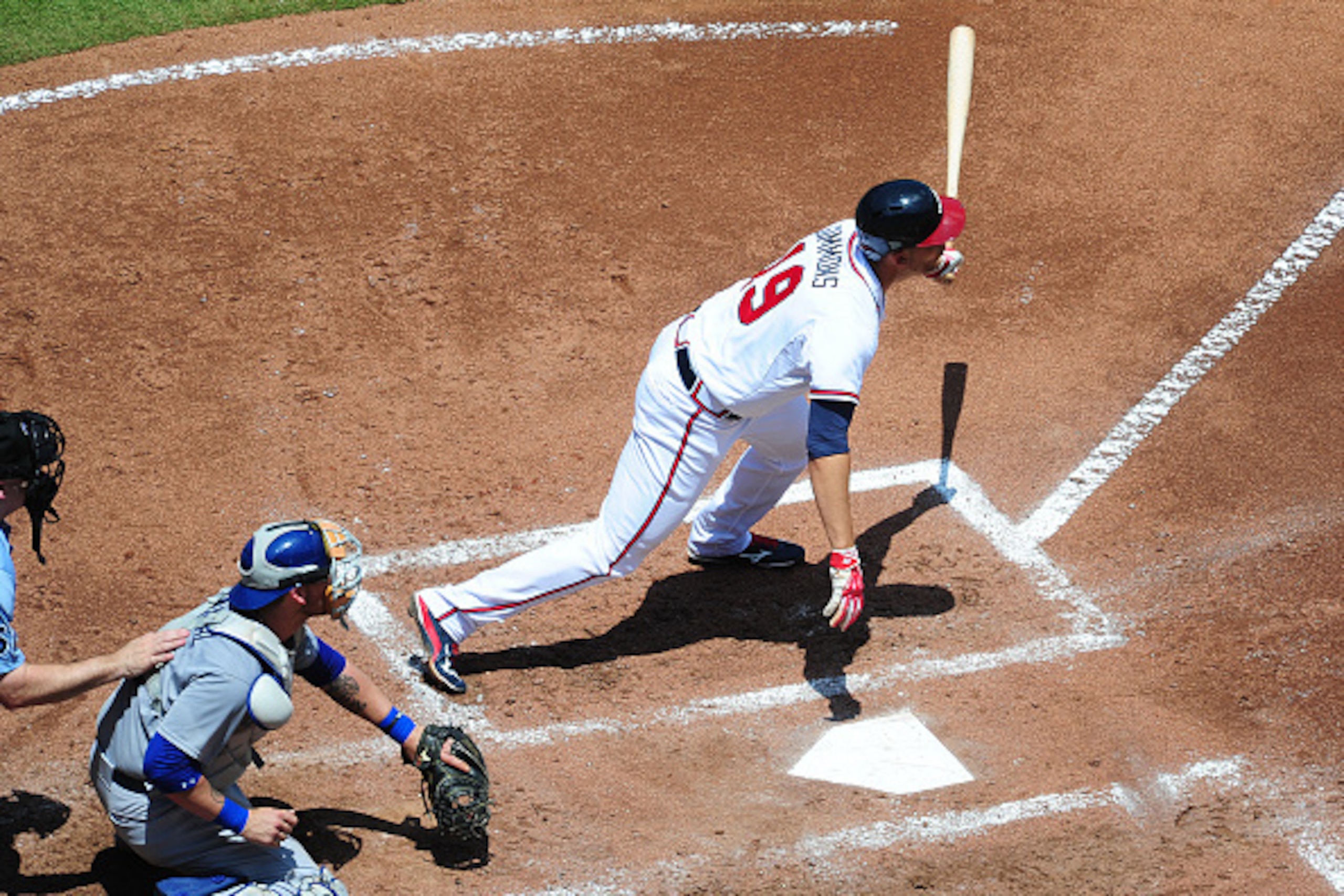ATLANTA, GA - JULY 22: Andrelton Simmons #19 of the Atlanta Braves hits a third inning single against the Los Angeles Dodgers at Turner Field on July 22, 2015 in Atlanta, Georgia. (Photo by Scott Cunningham/Getty Images)