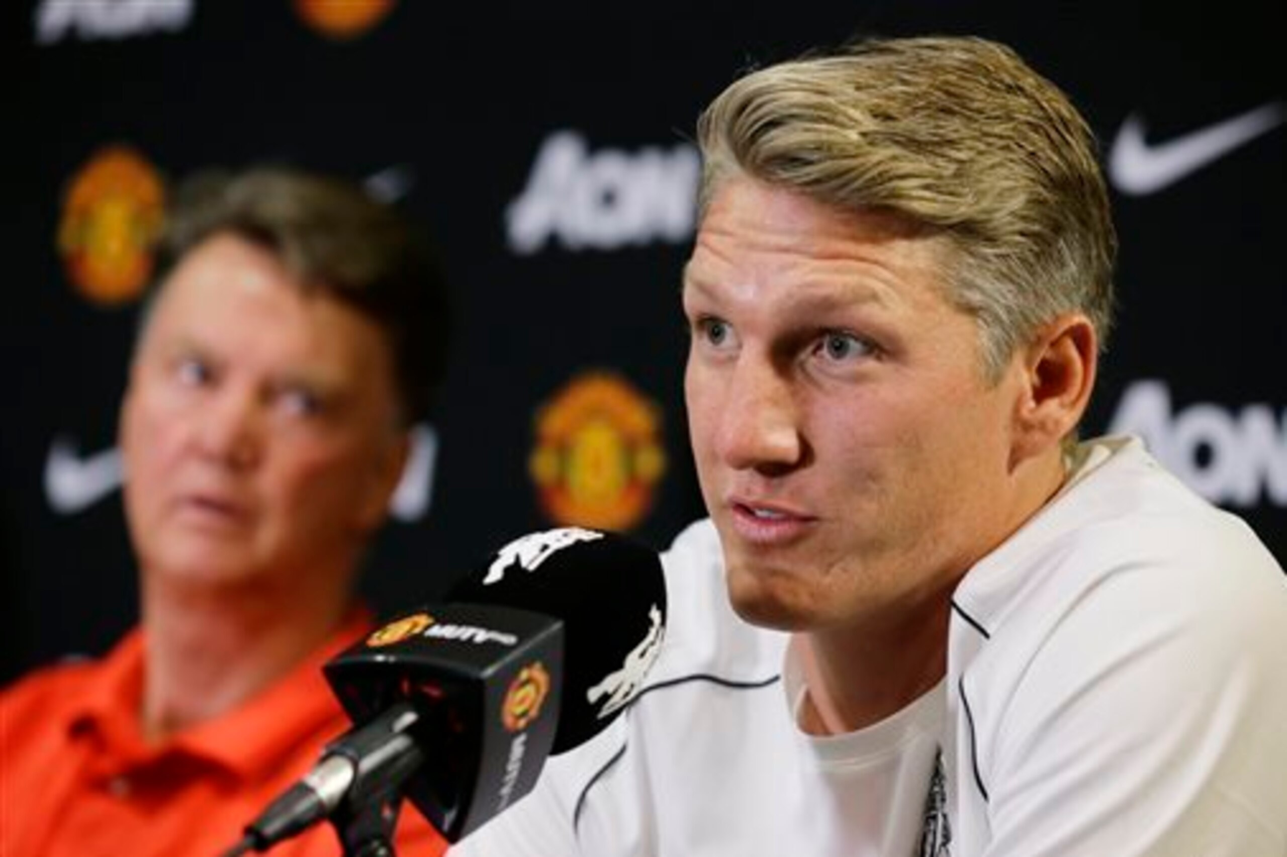 Van Gaal hailed Schweinsteiger as one of the best players he's worked with.