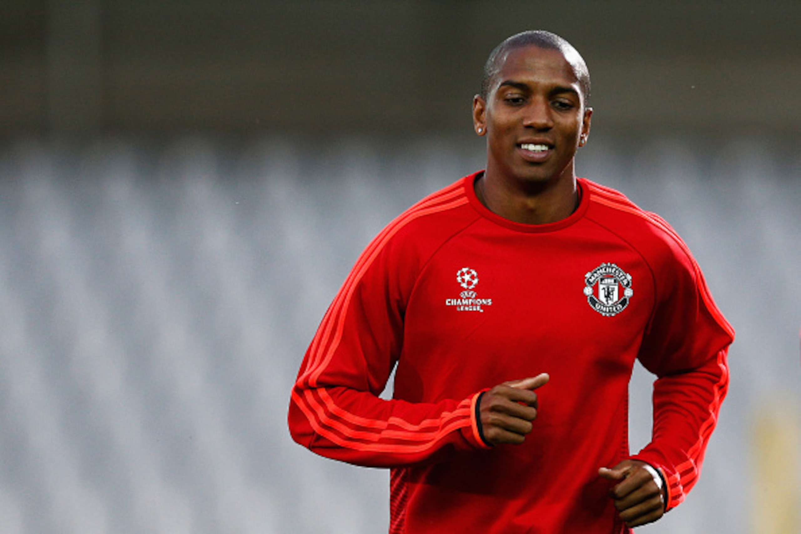 BRUGGE, BELGIUM - AUGUST 25: Ashley Young of Manchester United warms up during the Manchester United training session held at Jan Breydel Stadium on August 25, 2015 in Brugge, Belgium. (Photo by Dean Mouhtaropoulos/Getty Images) BRUGGE, BELGIUM - AUGUST 25: Ashley Young of Manchester United warms up during the Manchester United training session held at Jan Breydel Stadium on August 25, 2015 in Brugge, Belgium. (Photo by Dean Mouhtaropoulos/Getty Images)