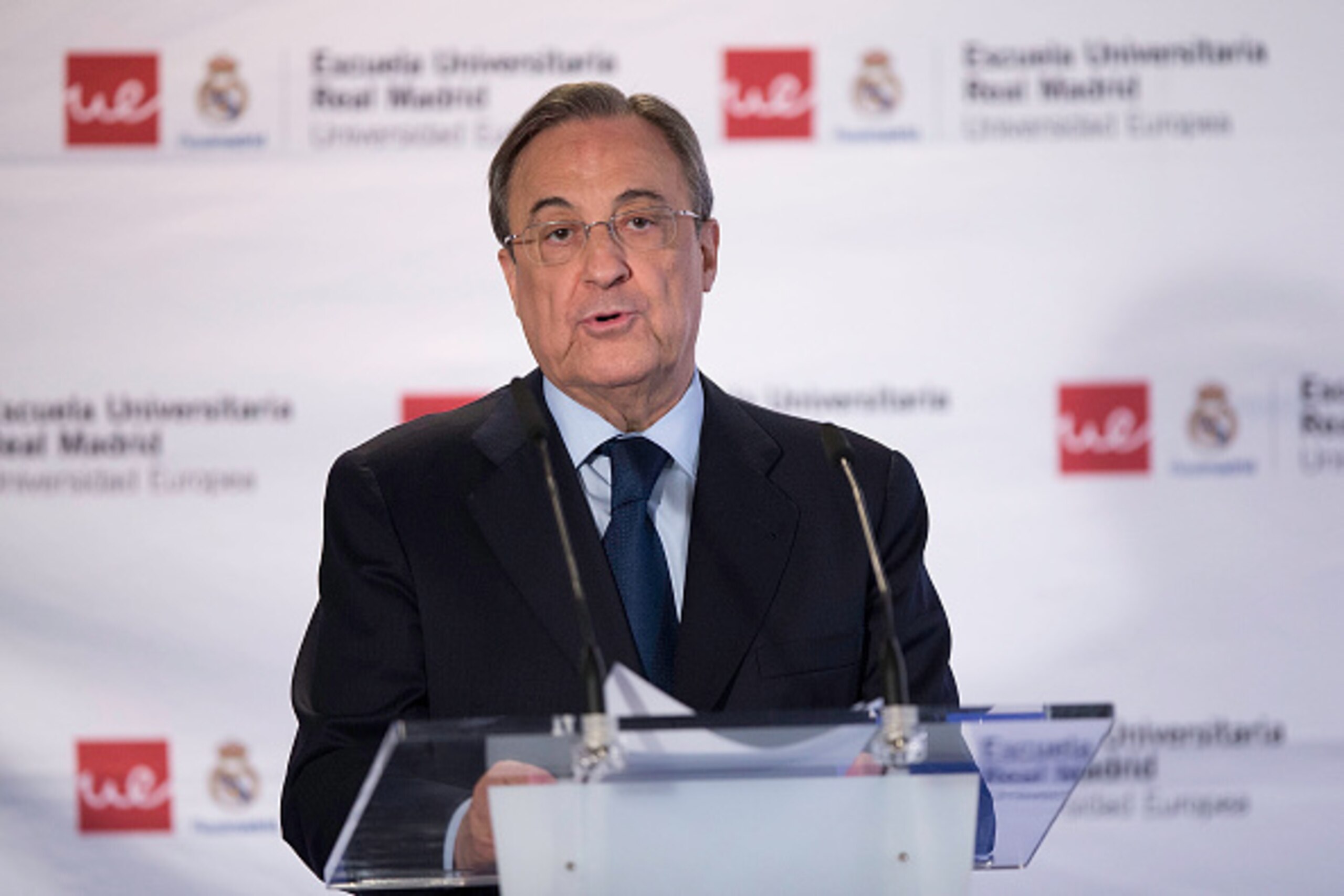 MADRID, SPAIN - JUNE 09:  Real Madrid President Florentino Perez gives as speech as he attends the 7th edition of the 'Catedra Real Madrid' Project at Santiago Bernabeu Stadium on June 9, 2015 in Madrid, Spain.  (Photo by Gonzalo Arroyo Moreno/Getty Image
