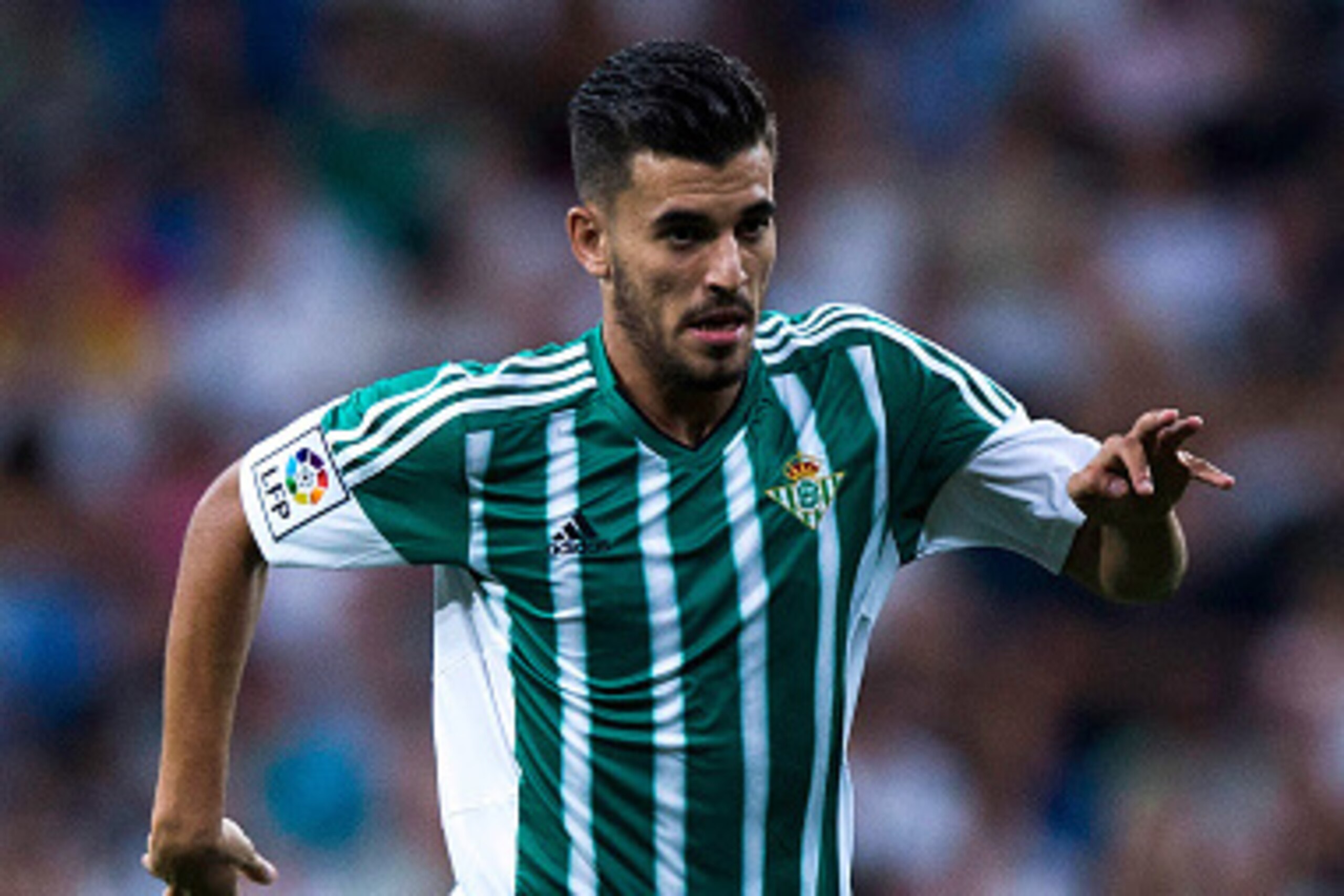 MADRID, SPAIN - AUGUST 29: Dani Ceballos of Real Betis Balompie controls the ball during the La Liga match between Real Madrid CF and Real Betis Balompie at Estadio Santiago Bernabeu on August 29, 2015 in Madrid, Spain. (Photo by Gonzalo Arroyo Moreno/Ge MADRID, SPAIN - AUGUST 29: Dani Ceballos of Real Betis Balompie controls the ball during the La Liga match between Real Madrid CF and Real Betis Balompie at Estadio Santiago Bernabeu on August 29, 2015 in Madrid, Spain. (Photo by Gonzalo Arroyo Moreno/Ge