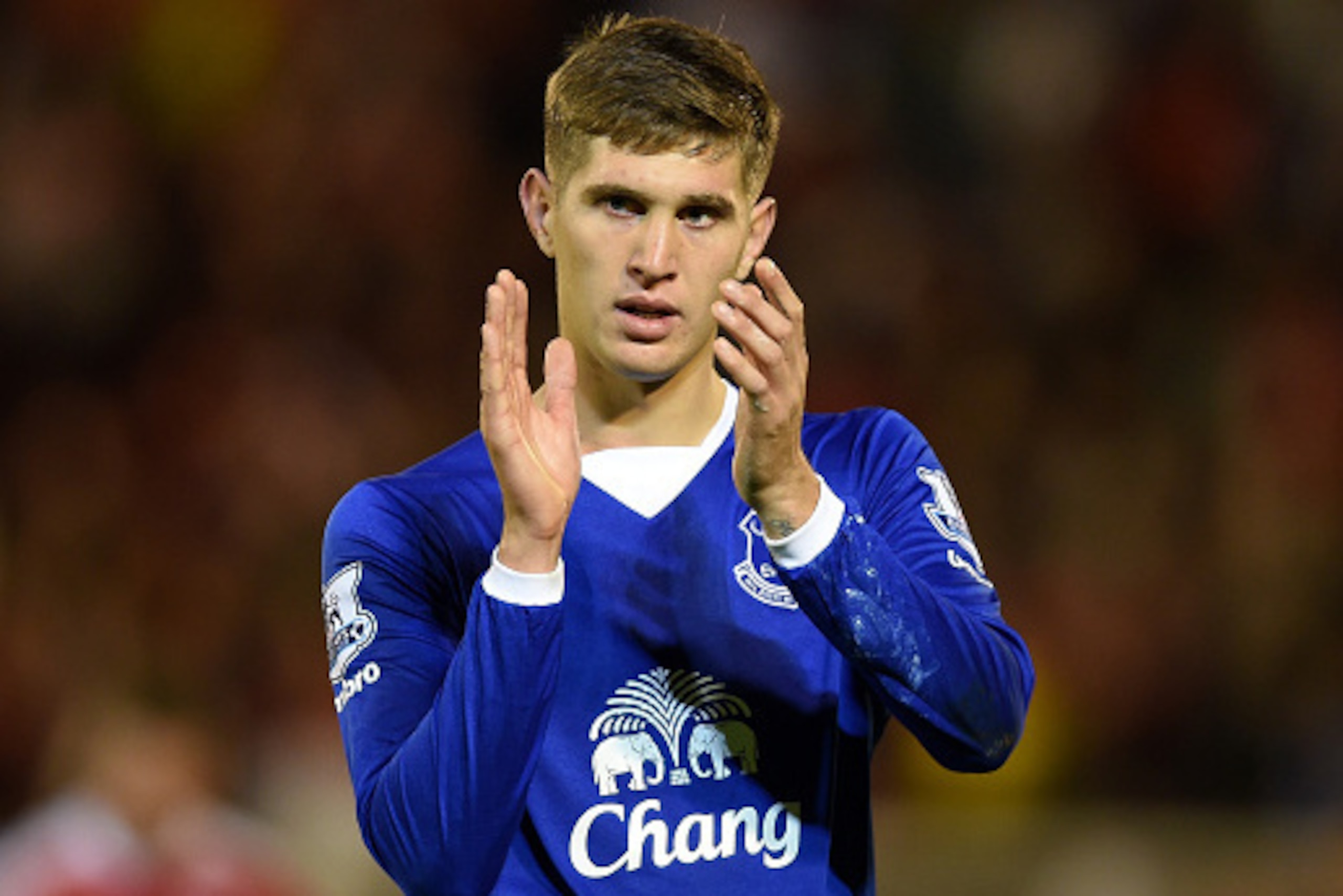 BARNSLEY, ENGLAND - AUGUST 26: John Stones of Everton applauds the fans after the Capital One Cup second round match between Barnsley and Everton at Oakwell Stadium on August 26, 2015 in Barnsley, England. (Photo by Michael Regan/Getty Images) BARNSLEY, ENGLAND - AUGUST 26: John Stones of Everton applauds the fans after the Capital One Cup second round match between Barnsley and Everton at Oakwell Stadium on August 26, 2015 in Barnsley, England. (Photo by Michael Regan/Getty Images)