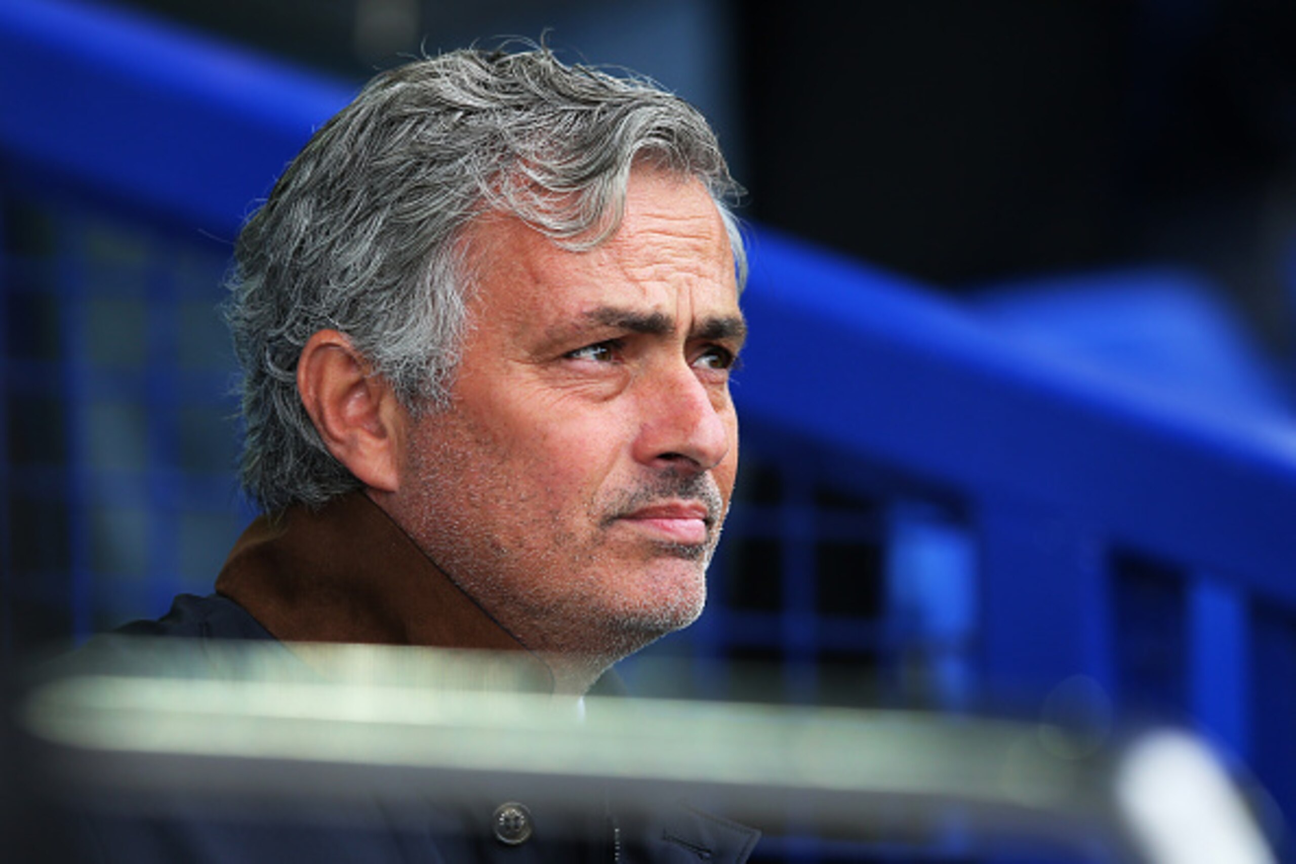 LIVERPOOL, ENGLAND - SEPTEMBER 12:  Jose Mourinho, manager of Chelsea looks on during the Barclays Premier League match between Everton and Chelsea at Goodison Park on September 12, 2015 in Liverpool, United Kingdom.  (Photo by Alex Livesey/Getty Images)