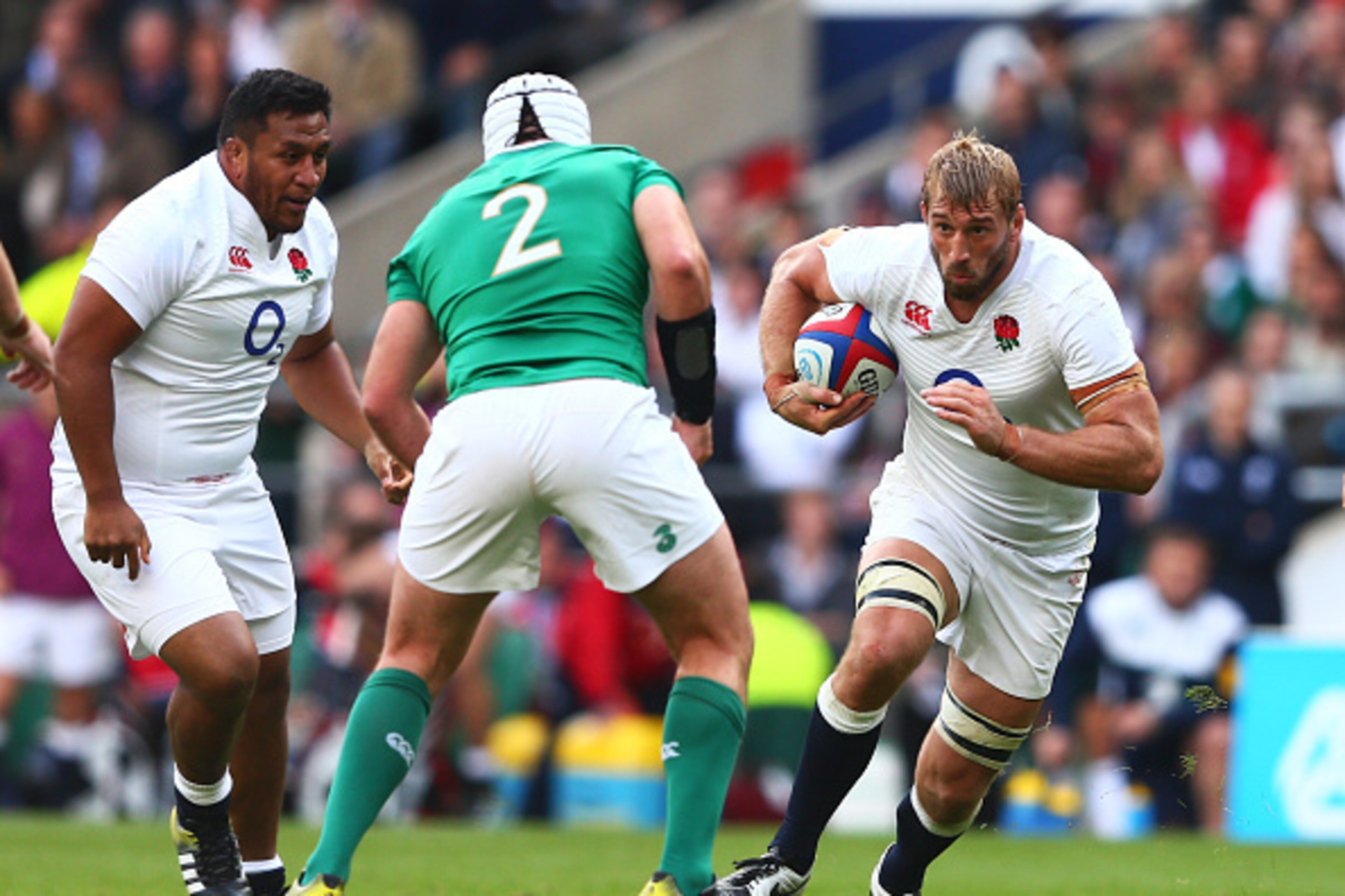LONDON, ENGLAND - SEPTEMBER 05:  Chris Robshaw of England charges forward during the QBE International match between England and Ireland at Twickenham Stadium on September 5, 2015 in London, England.  (Photo by Clive Mason/Getty Images)