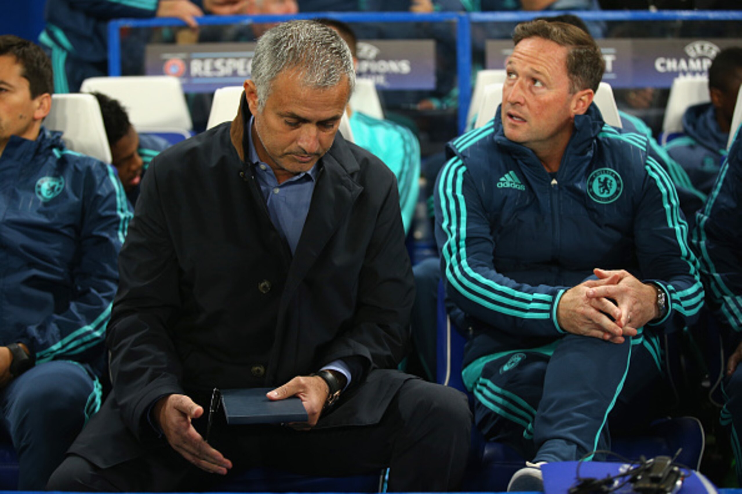 LONDON, ENGLAND - SEPTEMBER 16: Manager Jose Mourinho of Chelsea and assistant Steve Holland on the Chelsea bench  during the UEFA Chanmpions League group G match between Chelsea and Maccabi Tel-Aviv FC at Stamford Bridge on September 16, 2015 in London, 