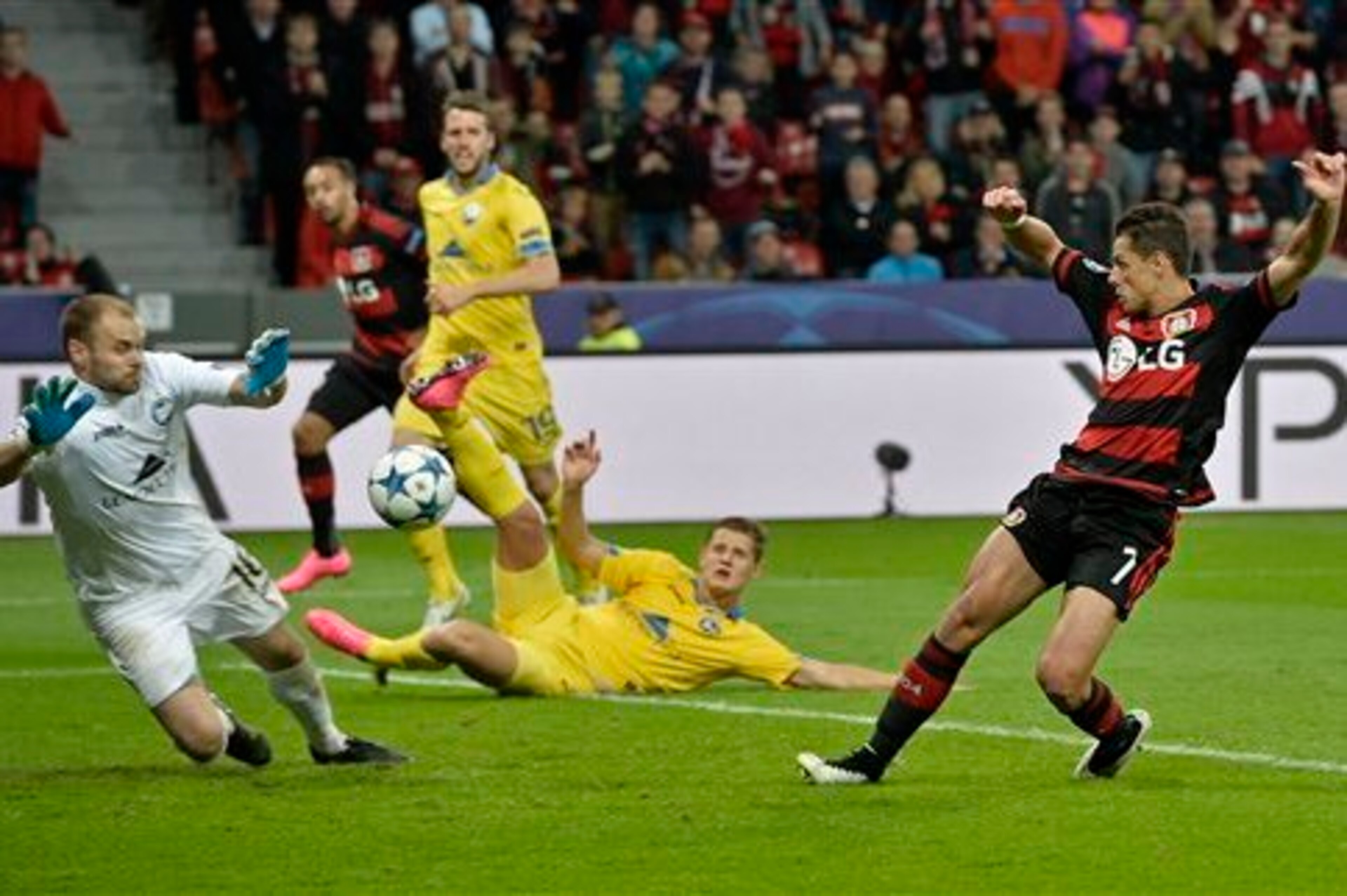 Chicharito helped Bayer Leverkusen to an easy win over Bate Borisov. Barcelona should have no trouble in dispatching both.