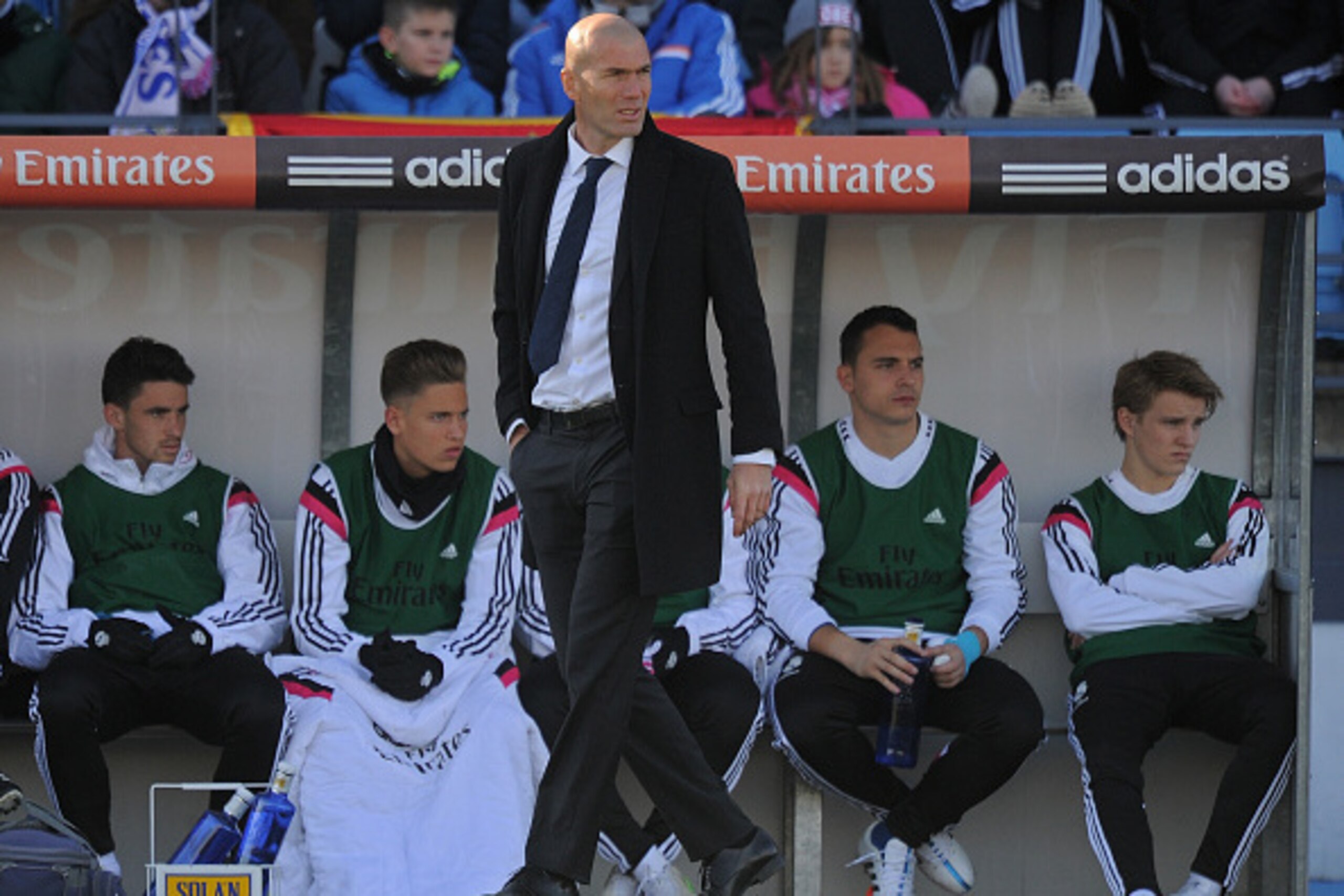 MADRID, SPAIN - FEBRUARY 08:  Head coach Zinedine Zidane of Real Madrid Castilla looks on beside new signing Martin Odegaard during the Segunda Division B match between Real Madrid Castilla and Athletic Club B at Estadio Alfredo Di Stefano on February 8, 
