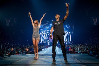 LOS ANGELES, CA - AUGUST 21:  Singer-songwriter Taylor Swift (L) and NBA player Kobe Bryant speak onstage during The 1989 World Tour Live In Los Angeles at Staples Center on August 21, 2015 in Los Angeles, California.  (Photo by Christopher Polk/Getty Ima