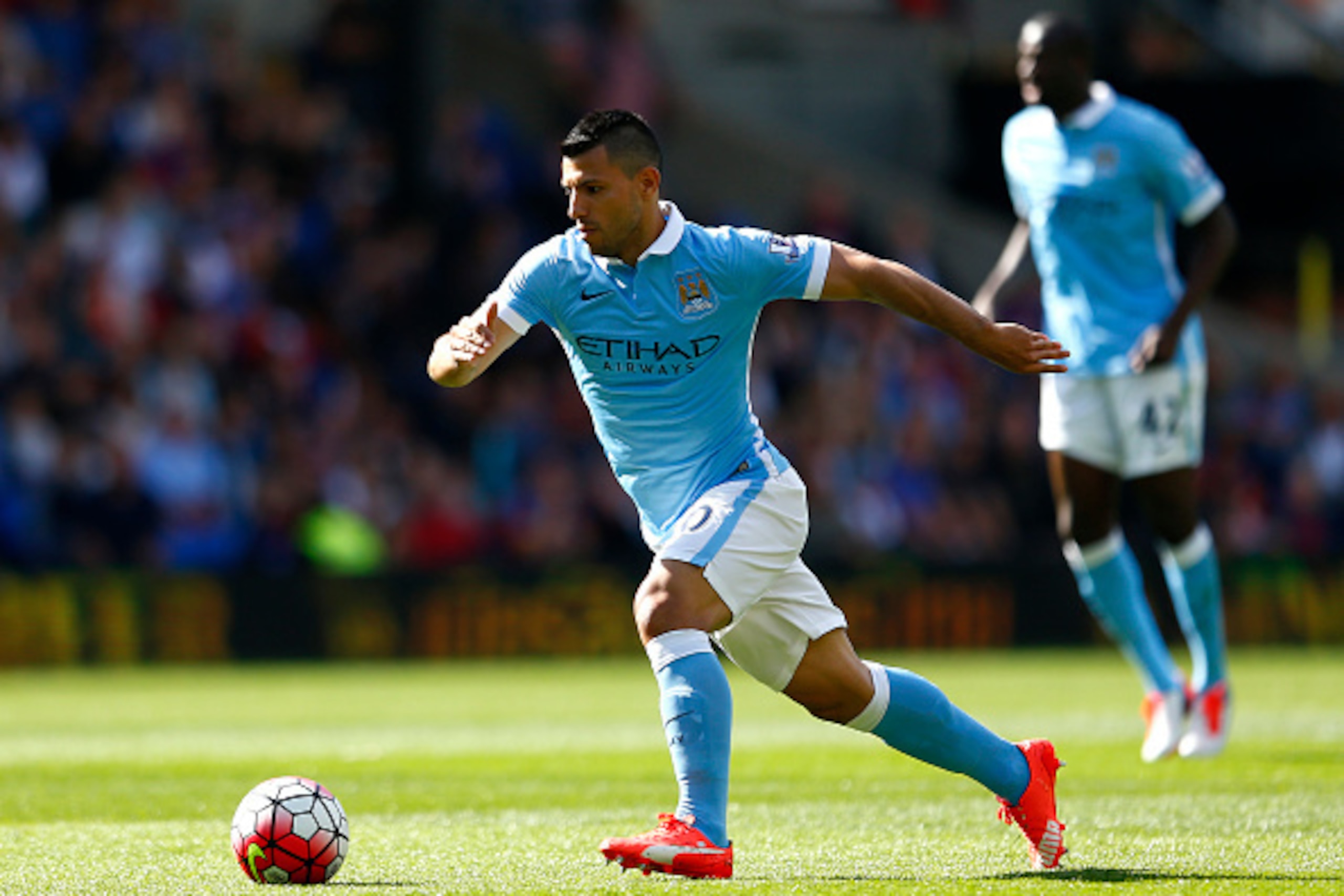 LONDON, ENGLAND - SEPTEMBER 12: Sergio Aguero of Manchester City in action during the Barclays Premier League match between Crystal Palace and Manchester City at Selhurst Park on September 12, 2015 in London, United Kingdom. (Photo by Julian Finney/Gett LONDON, ENGLAND - SEPTEMBER 12: Sergio Aguero of Manchester City in action during the Barclays Premier League match between Crystal Palace and Manchester City at Selhurst Park on September 12, 2015 in London, United Kingdom. (Photo by Julian Finney/Gett