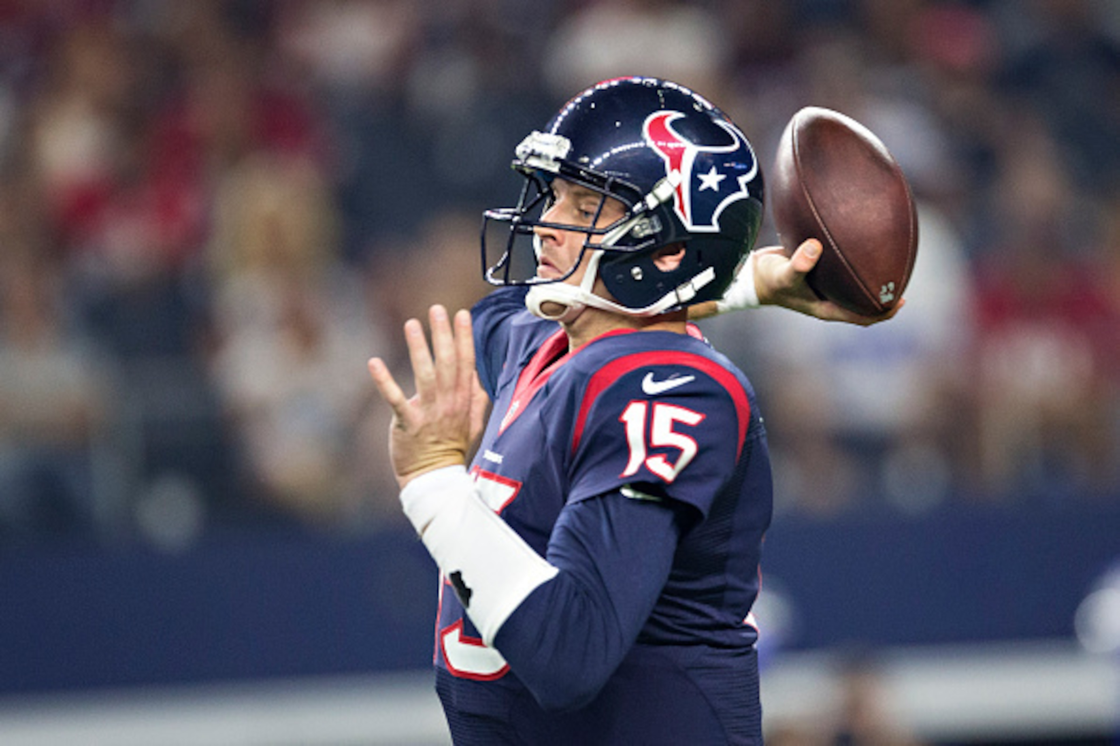 ARLINGTON, TX - SEPTEMBER 3:  Ryan Mallett #15 of the Houston Texans throws a pass during a preseason game against the Dallas Cowboys at AT&T Stadium on September 3, 2015 in Arlington, Texas.  The Cowboys defeated the Texans 21-14.  (Photo by Wesley Hitt/