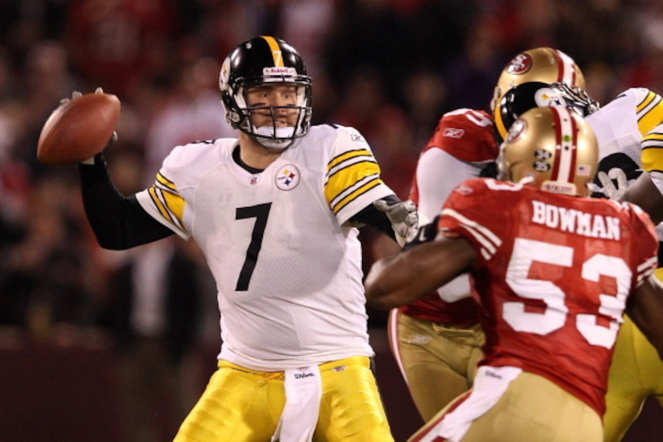 SAN FRANCISCO, CA - DECEMBER 19:  Quarterback Ben Roethlisberger #7 of the Pittsburgh Steelers throws the ball in the second quarter against the San Francisco 49ers at Candlestick Park on December 19, 2011 in San Francisco, California.  (Photo by Ezra Sha