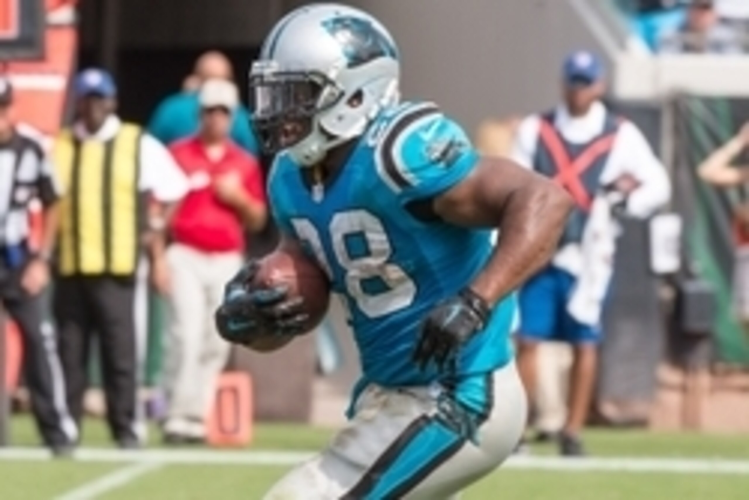 Sep 13, 2015; Jacksonville, FL, USA; Carolina Panthers running back Jonathan Stewart (28) runs with the ball during the game against the Jacksonville Jaguars at EverBank Field. The Panthers defeat the Jaguars 20-9. Mandatory Credit: Jerome Miron-USA TODAY Sep 13, 2015; Jacksonville, FL, USA; Carolina Panthers running back Jonathan Stewart (28) runs with the ball during the game against the Jacksonville Jaguars at EverBank Field. The Panthers defeat the Jaguars 20-9. Mandatory Credit: Jerome Miron-USA TODAY