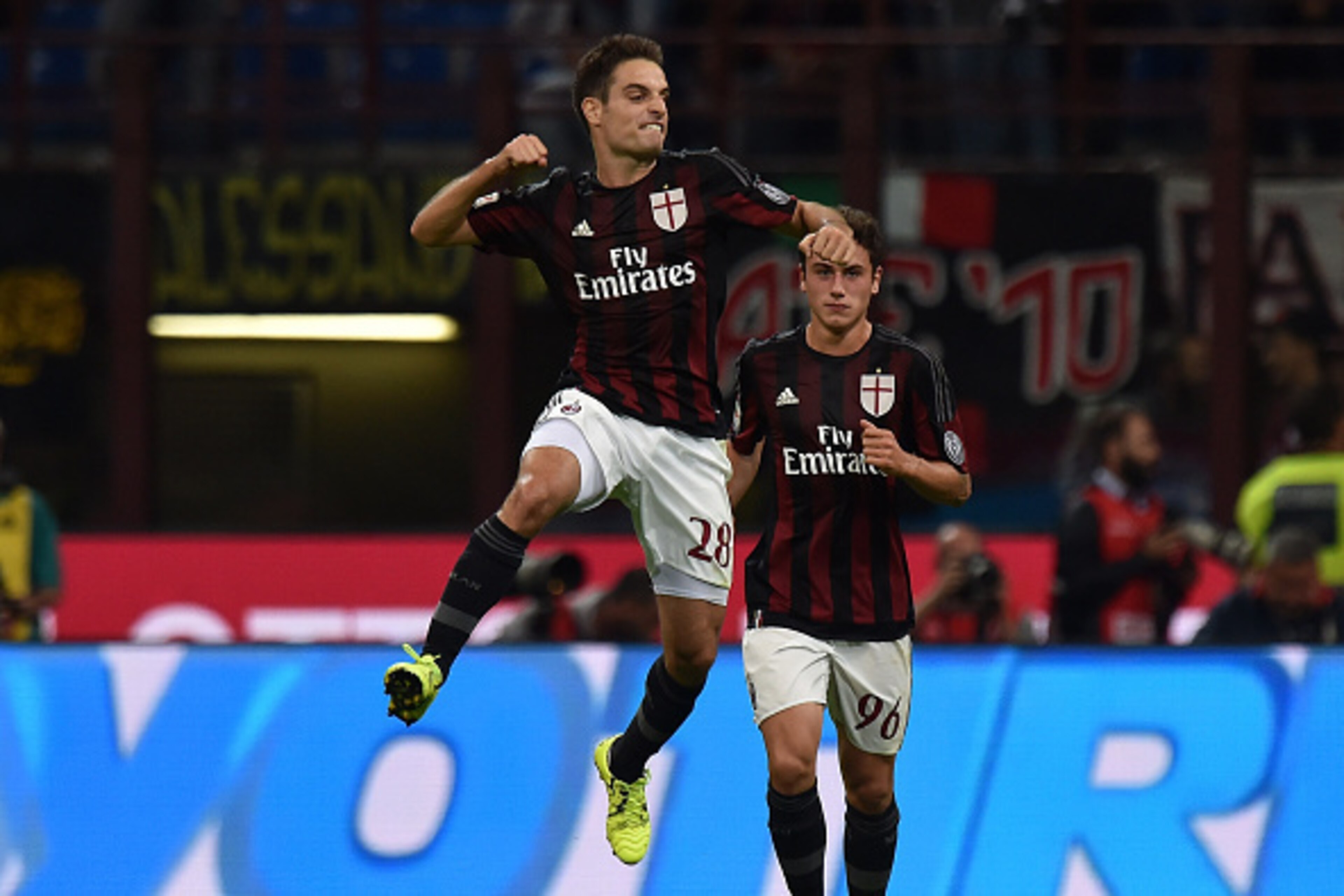 MILAN, ITALY - SEPTEMBER 19: Giacomo Bonaventura of Milan celebrates after scoring his team's sencond goal during the Serie A match between AC Milan and US Citta di Palermo at Stadio Giuseppe Meazza on September 19, 2015 in Milan, Italy. (Photo by Tulli MILAN, ITALY - SEPTEMBER 19: Giacomo Bonaventura of Milan celebrates after scoring his team's sencond goal during the Serie A match between AC Milan and US Citta di Palermo at Stadio Giuseppe Meazza on September 19, 2015 in Milan, Italy. (Photo by Tulli