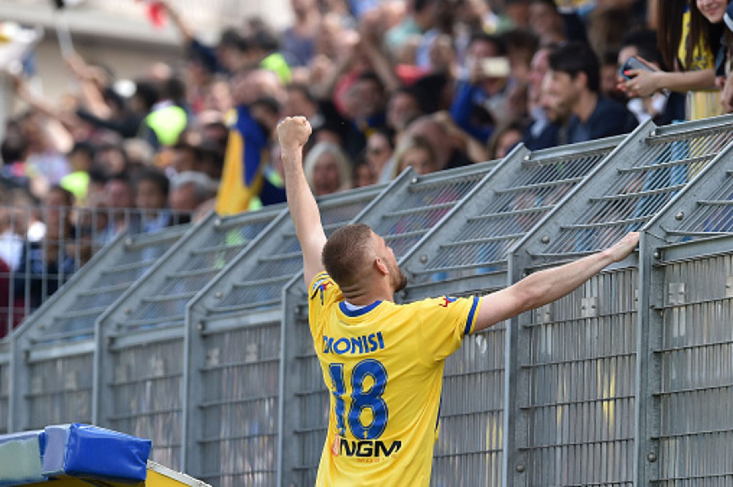 FROSINONE, ITALY - MAY 16:  Federico Dionisi of Frosinone celebrates after scoring the goal 2-0 during the Serie B match between Frosinone Cacio and FC Crotone at Stadio Matusa on May 16, 2015 in Frosinone, Italy.  (Photo by Giuseppe Bellini/Getty Images)