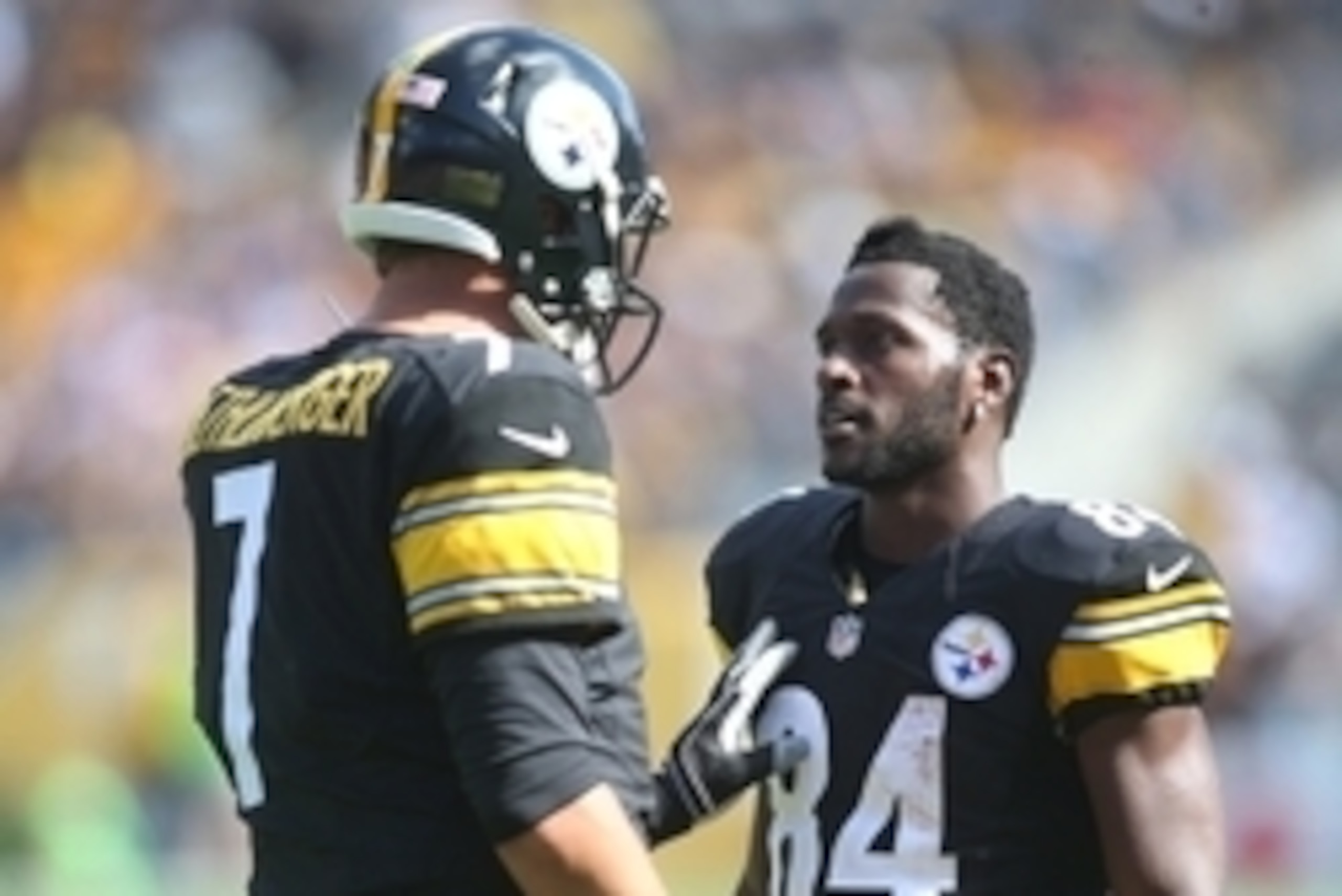 Sep 20, 2015; Pittsburgh, PA, USA; Pittsburgh Steelers quarterback Ben Roethlisberger (7) and wide receiver Antonio Brown (84) talk on the sidelines against the San Francisco 49ers during the fourth quarter at Heinz Field. The Steelers won 43-18. Mandator Sep 20, 2015; Pittsburgh, PA, USA; Pittsburgh Steelers quarterback Ben Roethlisberger (7) and wide receiver Antonio Brown (84) talk on the sidelines against the San Francisco 49ers during the fourth quarter at Heinz Field. The Steelers won 43-18. Mandator
