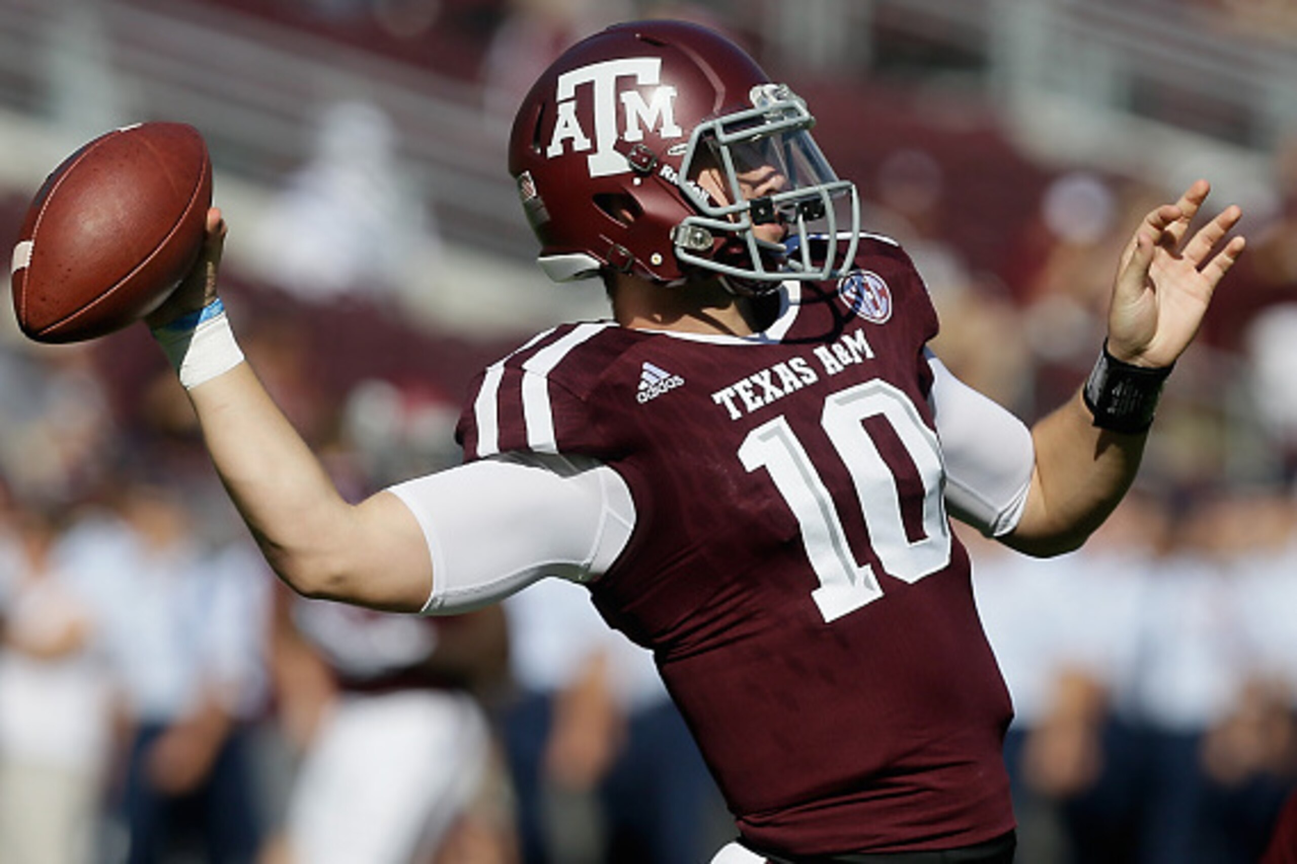 COLLEGE STATION, TX - SEPTEMBER 19:  Kyle Allen #10 of the Texas A&M Aggies during pre-game warmups bdfore playing Nevada Wolf Pack at Kyle Field on September 19, 2015 in College Station, Texas.  (Photo by Bob Levey/Getty Images)