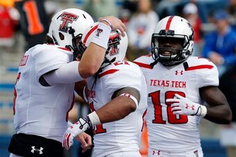 Washington getting some love from a teammate.