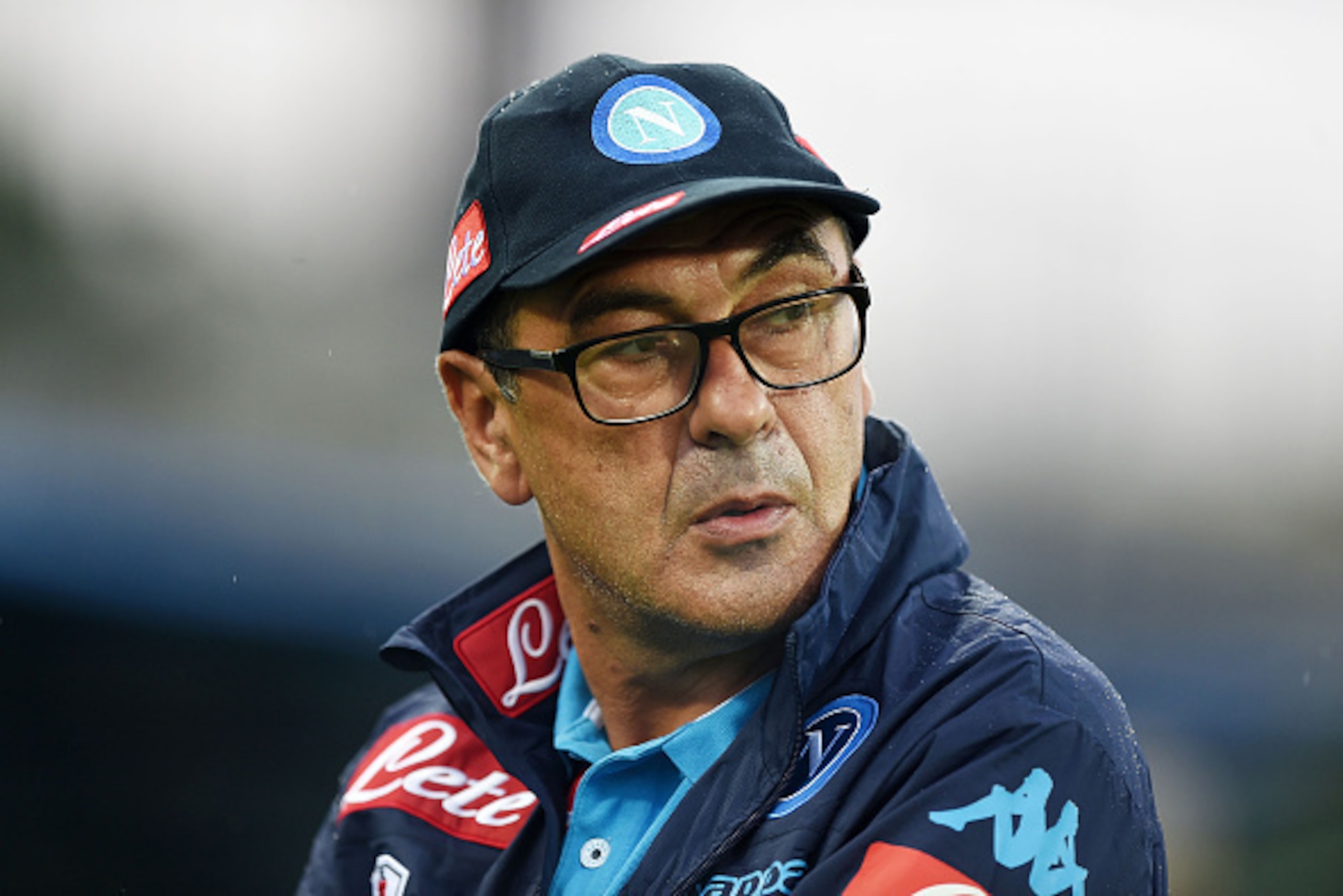 EMPOLI, ITALY - SEPTEMBER 13:  Napoli's coach Maurizio Sarri looks on during the Serie A match between Empoli FC - SSC Napoli at Stadio Carlo Castellani on September 13, 2015 in Empoli, Italy.  (Photo by Francesco Pecoraro/Getty Images)