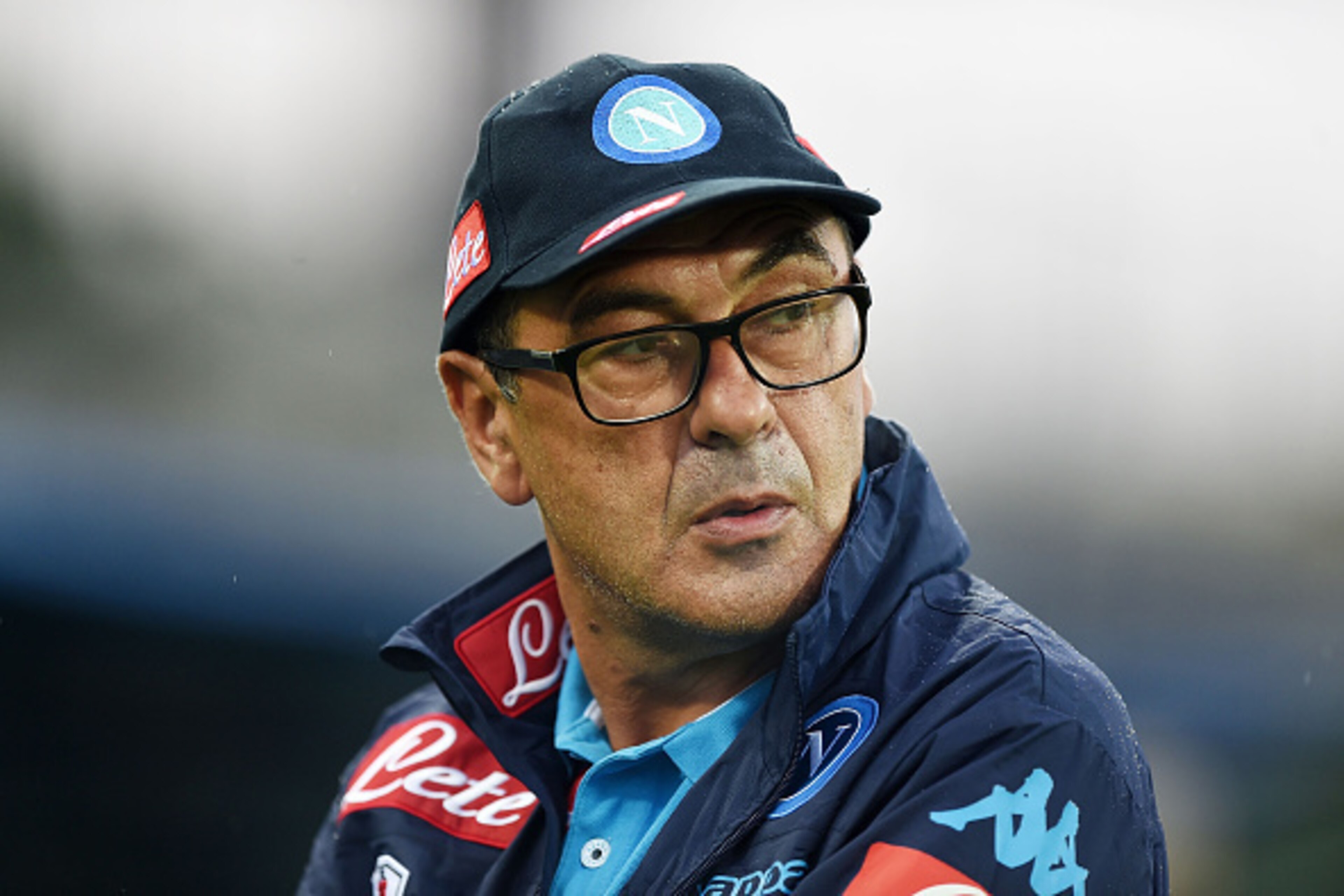 EMPOLI, ITALY - SEPTEMBER 13:  Napoli's coach Maurizio Sarri looks on during the Serie A match between Empoli FC - SSC Napoli at Stadio Carlo Castellani on September 13, 2015 in Empoli, Italy.  (Photo by Francesco Pecoraro/Getty Images)